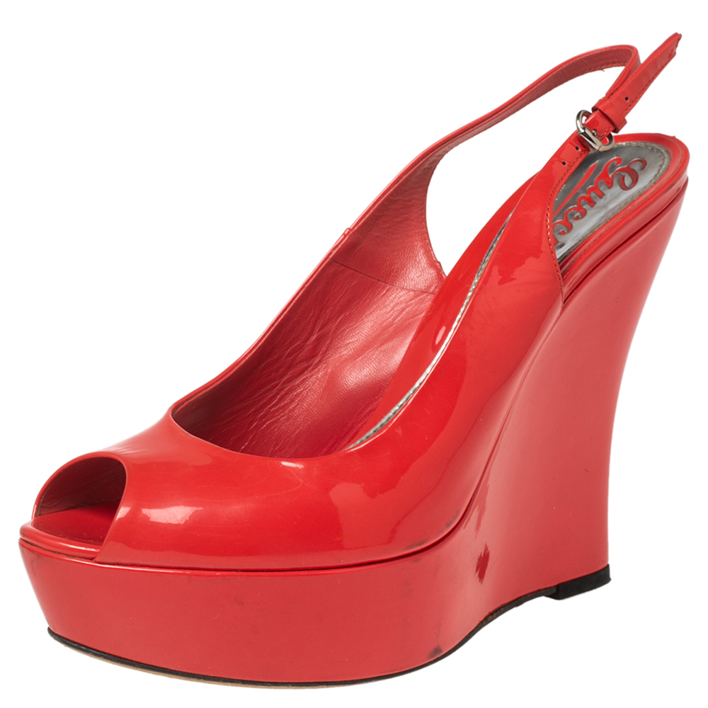 Gucci coral red patent leather peep-toe slingback wedge sandals size 37.5