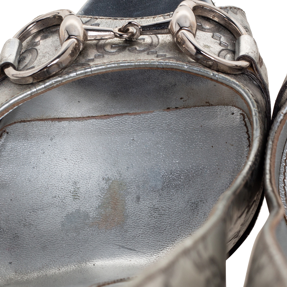 Gucci Silver Leather Horsebit Peep-Toe Pumps Size 39