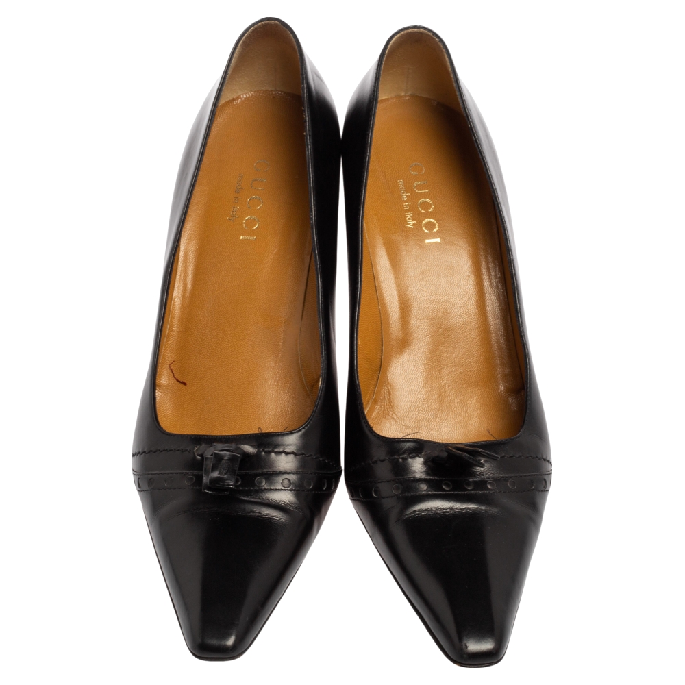 Gucci Black Leather Pointed Toe Pumps Size 39