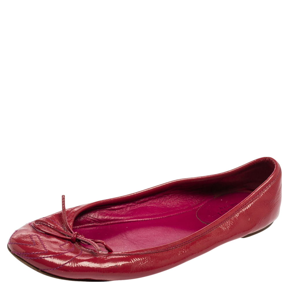 Gucci Magenta Patent Leather Soho Ballet Flats Size 35.5