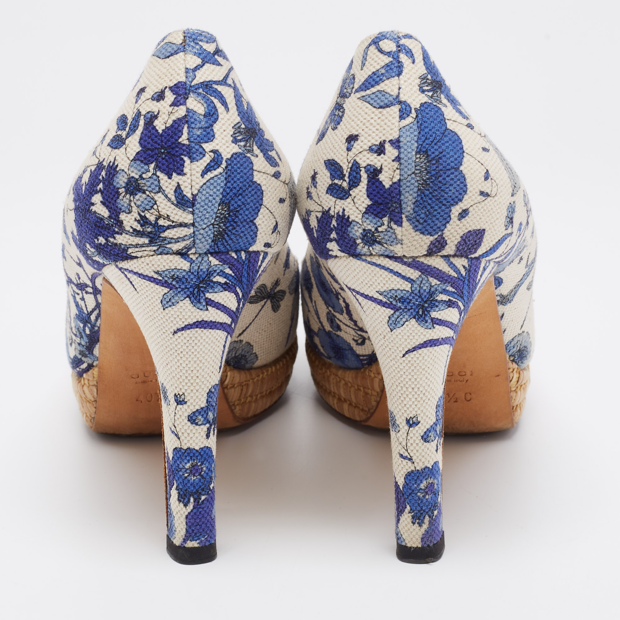 Gucci White/Blue Floral Print Canvas Horsebit Peep Toe Platform Pumps Size 40.5