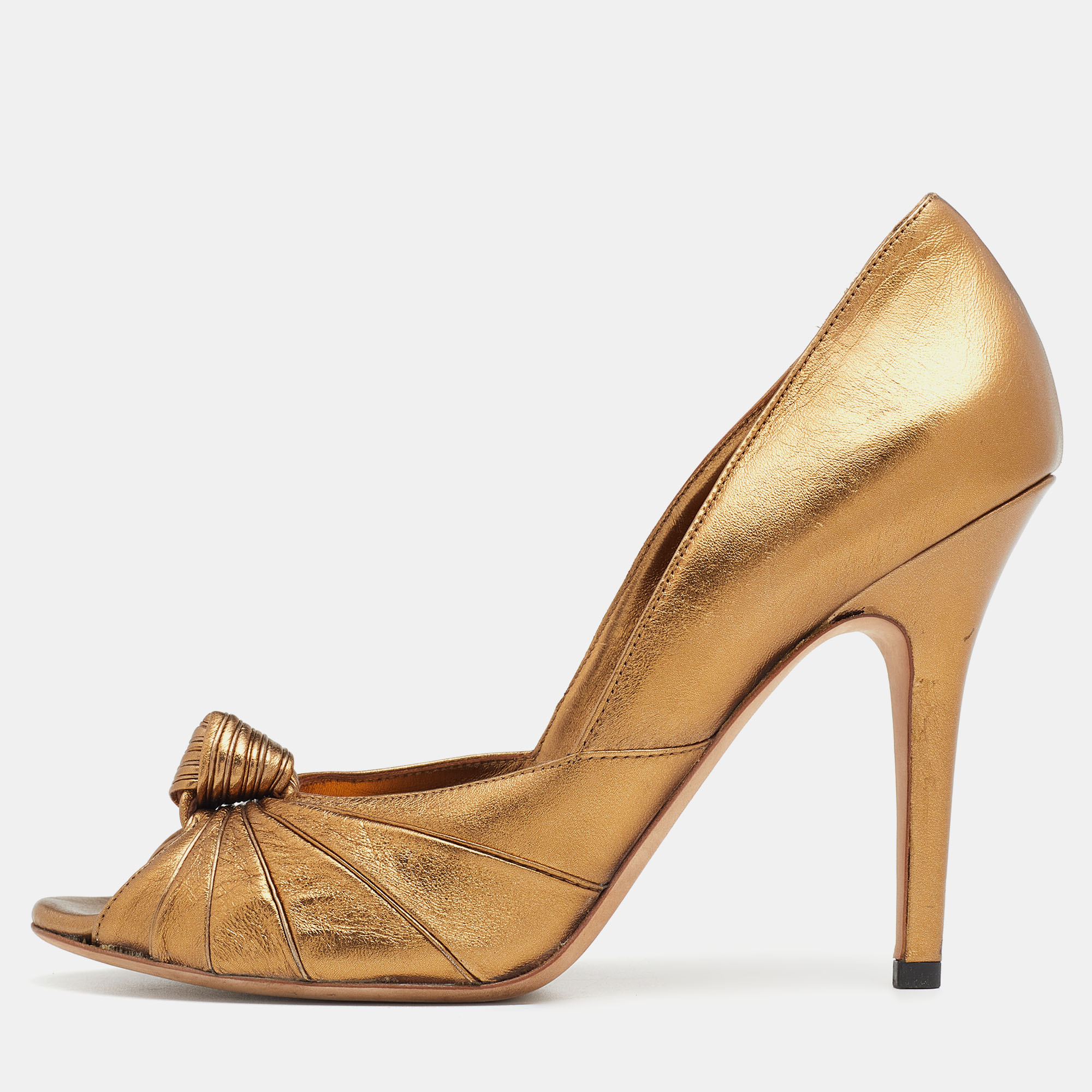 

Gucci Metallic Gold Leather Knotted Peep Toe Pumps Size