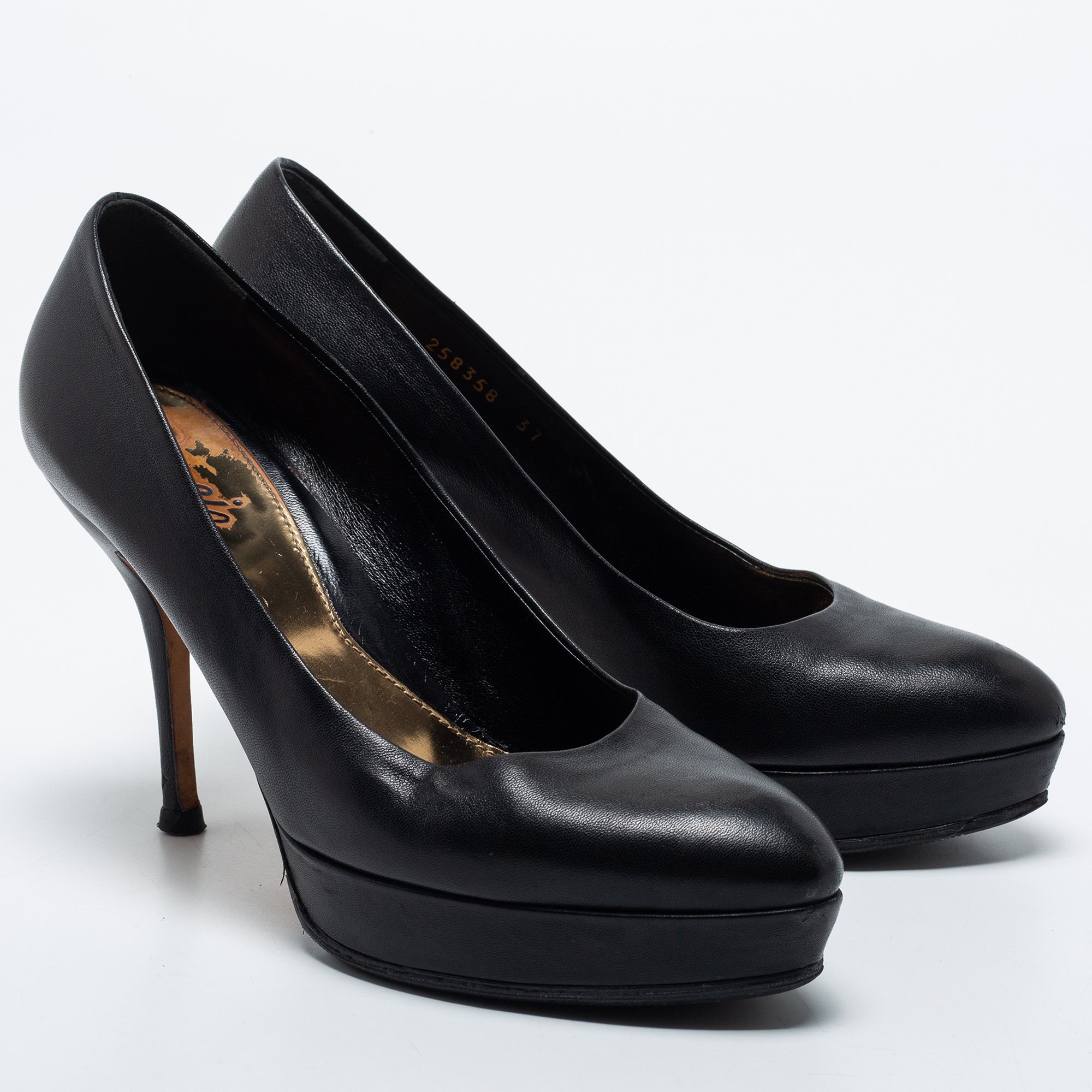 Gucci Black Leather Platform Pumps Size 37