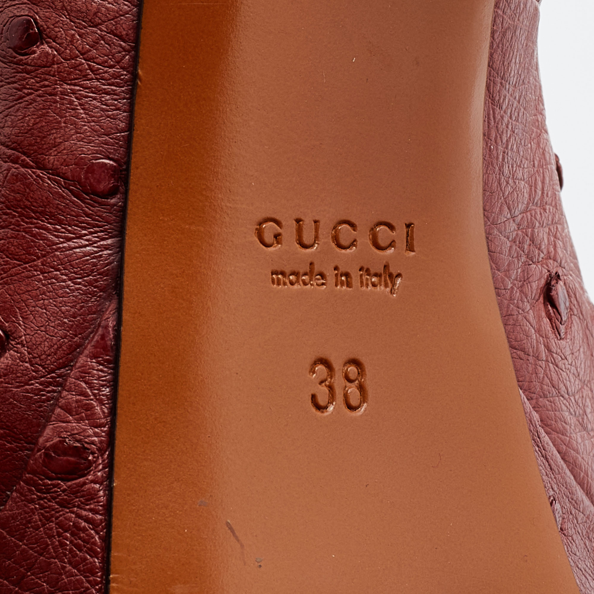 Gucci Rust Ostrich Betty T-Strap Platform Pumps Size 38
