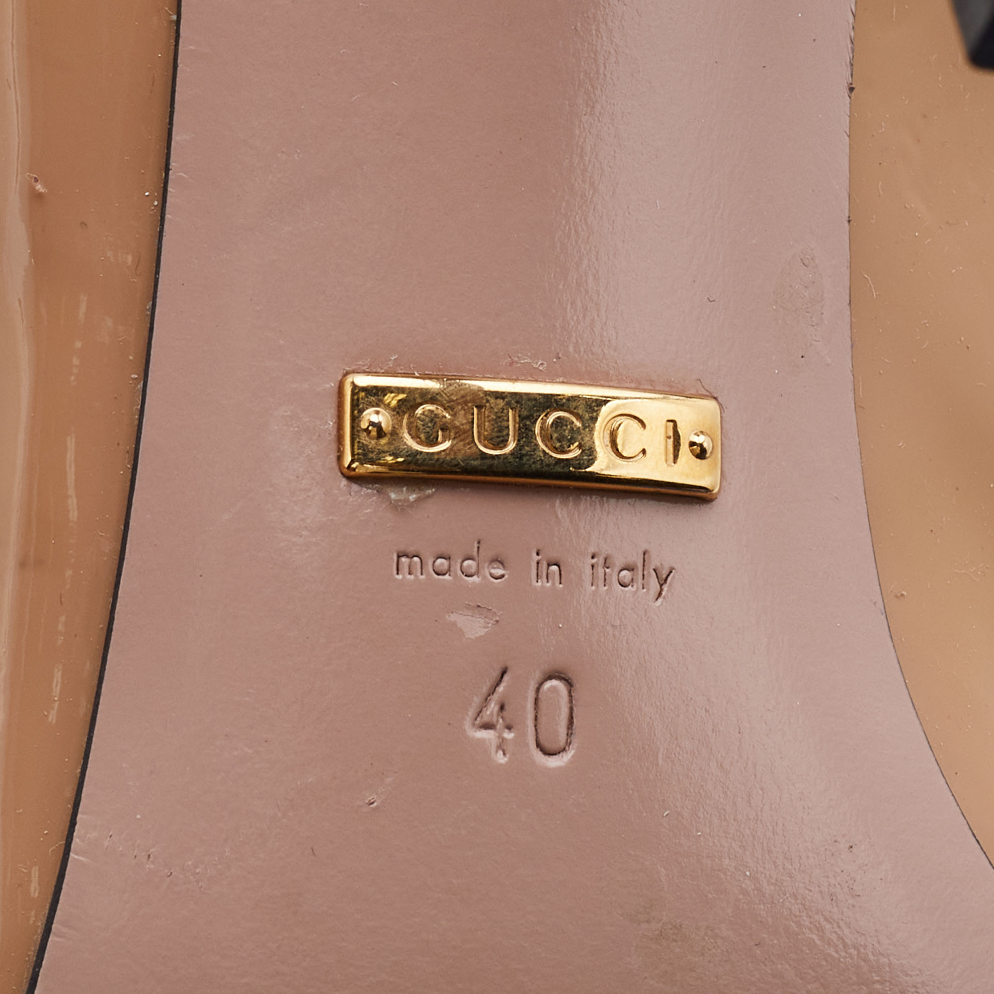 Gucci Beige Patent Leather Jolene Horsebit Pumps Size 40