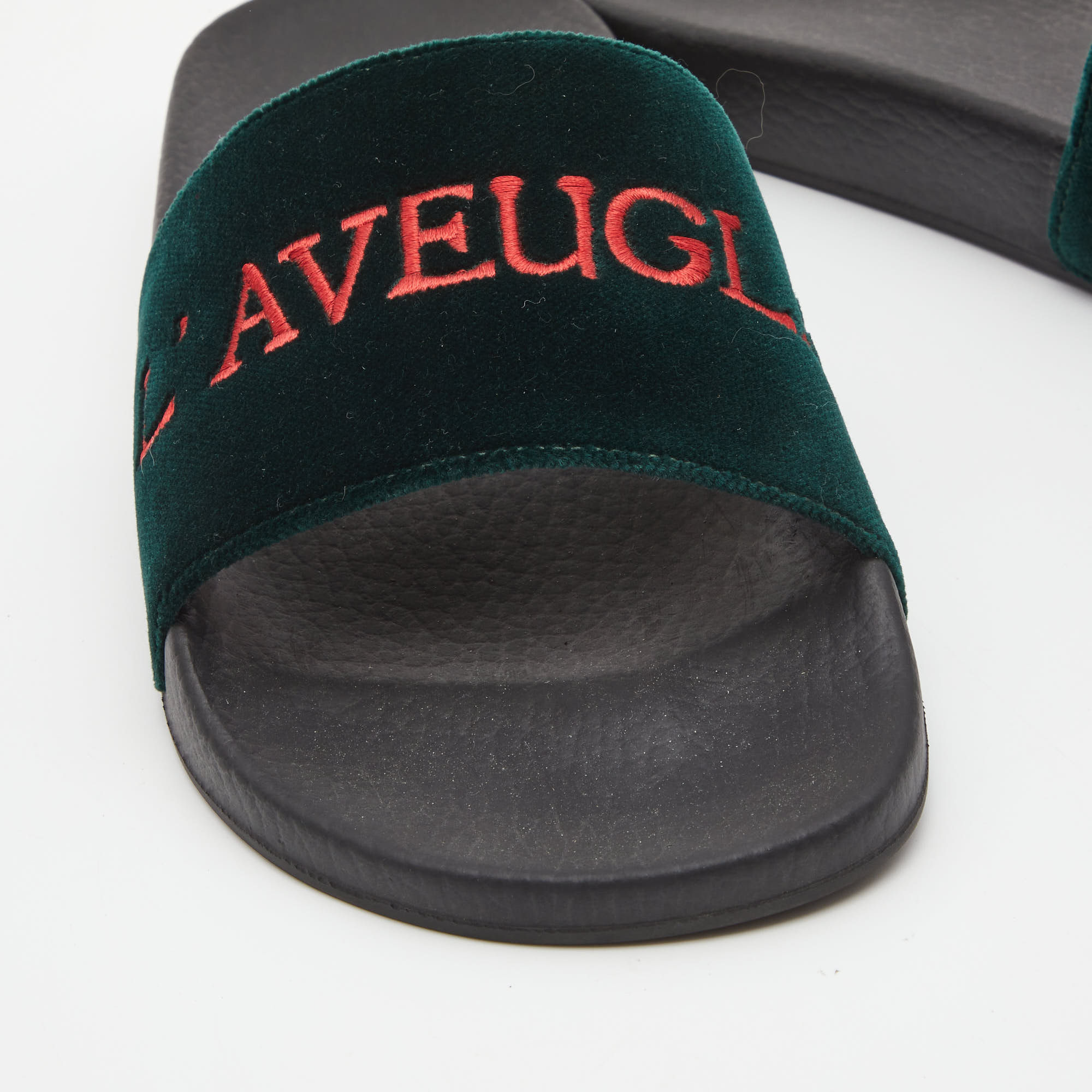 Gucci Green Velvet Embroidered L'aveugle Par Amour Slides Size 39