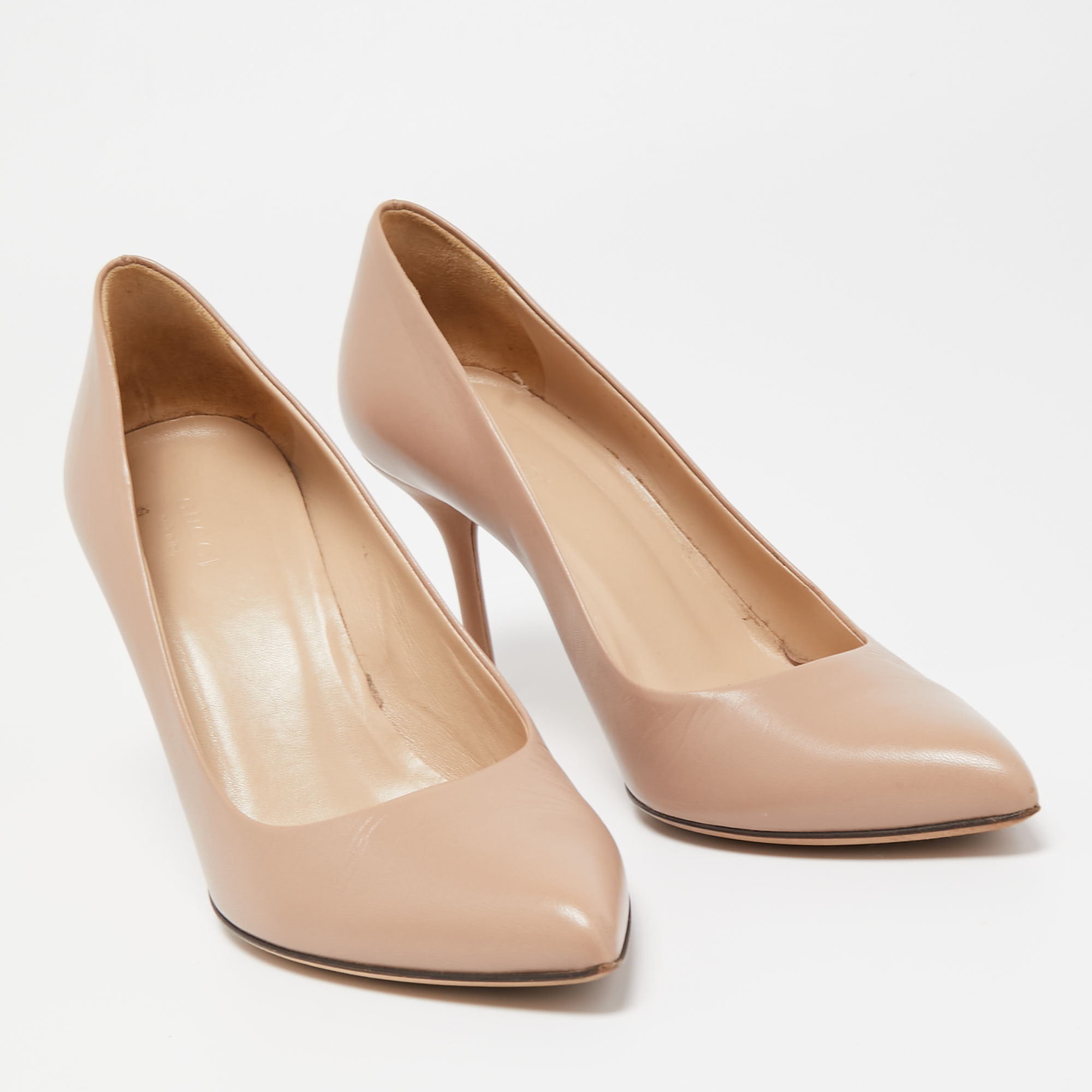 Gucci Beige Leather Pointed Toe Pumps Size 37