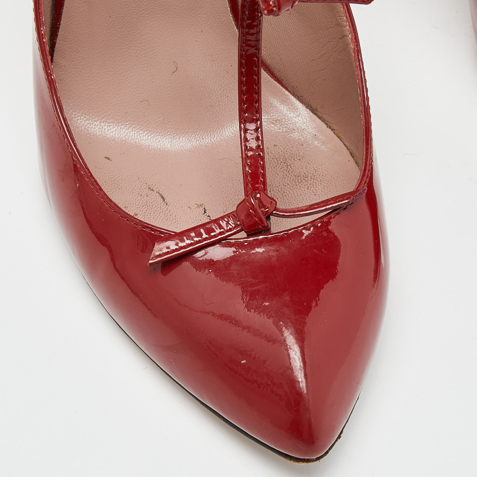Gucci Red Patent Leather Knotted Bow T-Strap Pumps Size 36
