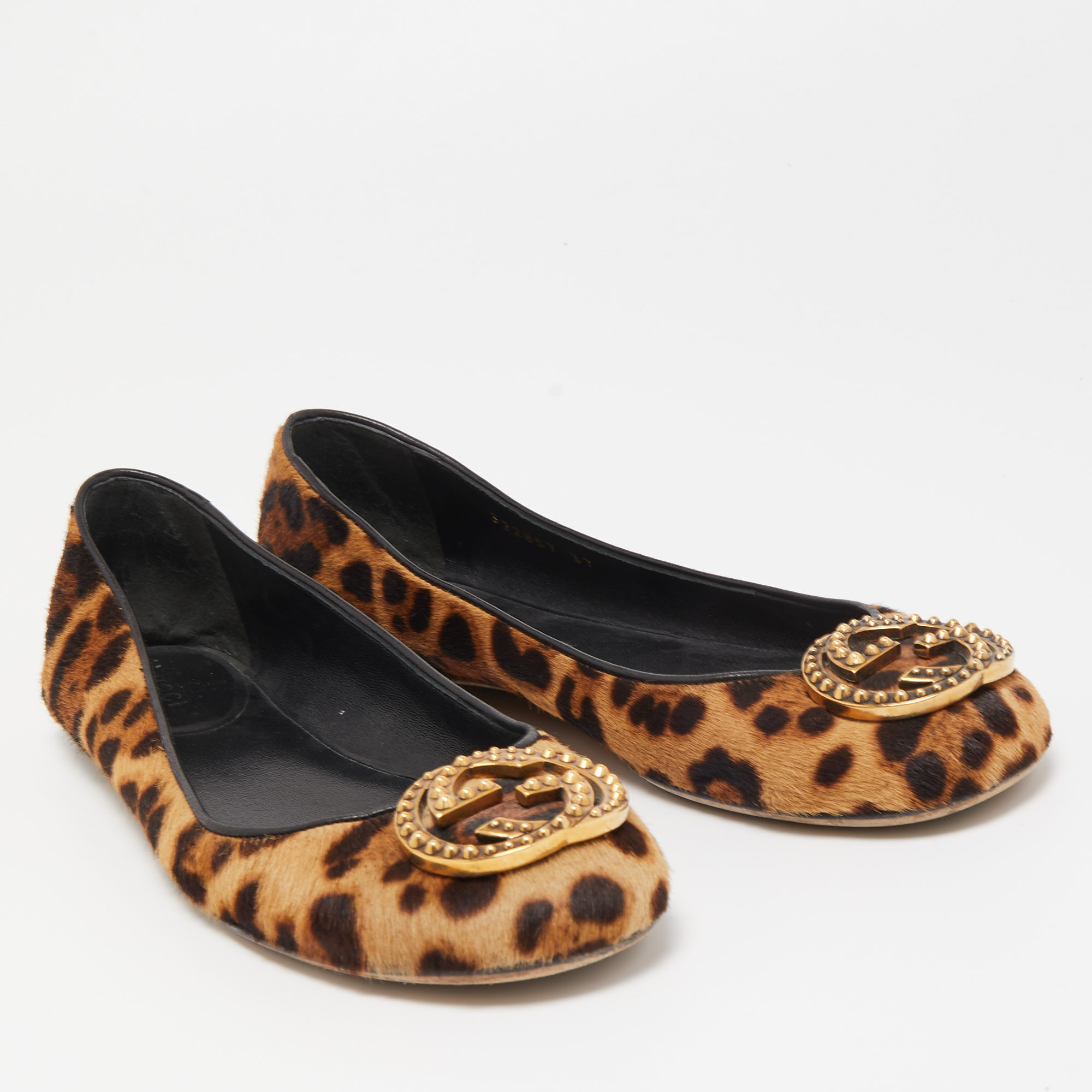 Gucci Beige/Brown Leopard Print Calf Hair Studded Interlocking G Ballet Flats Size 37
