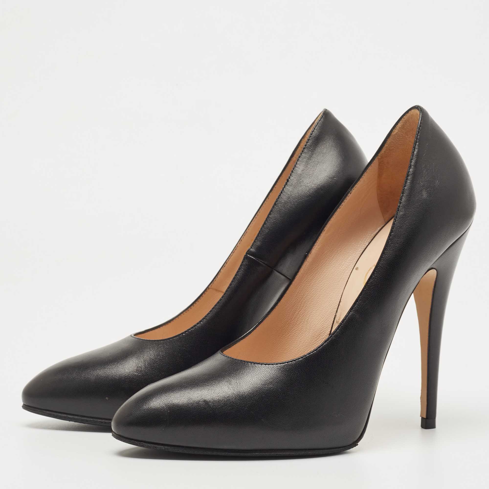 Gucci Black Leather Pointed Toe Pumps Size 36.5