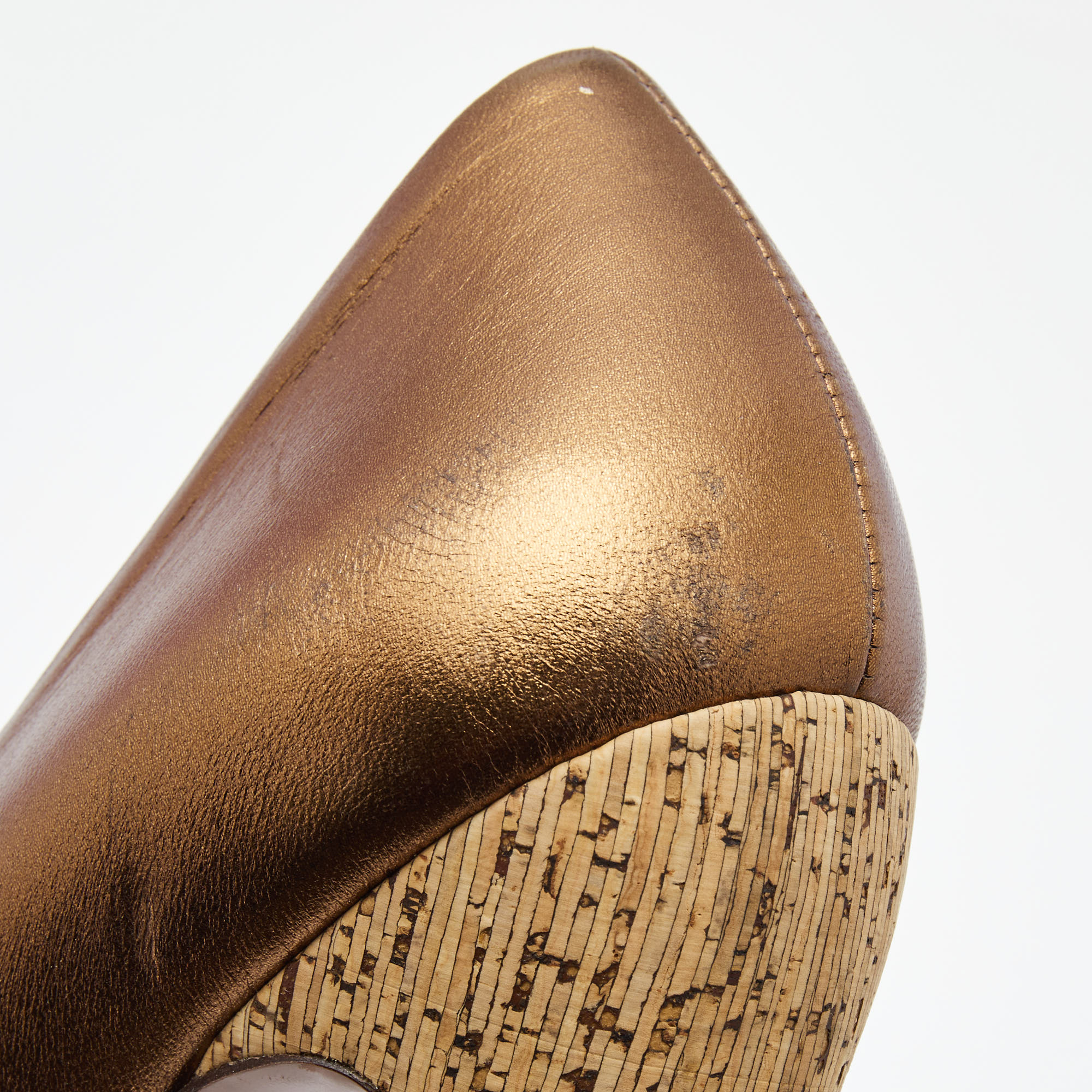 Gucci Metallic Bronze Leather Peep Toe Platform Pumps Size 39