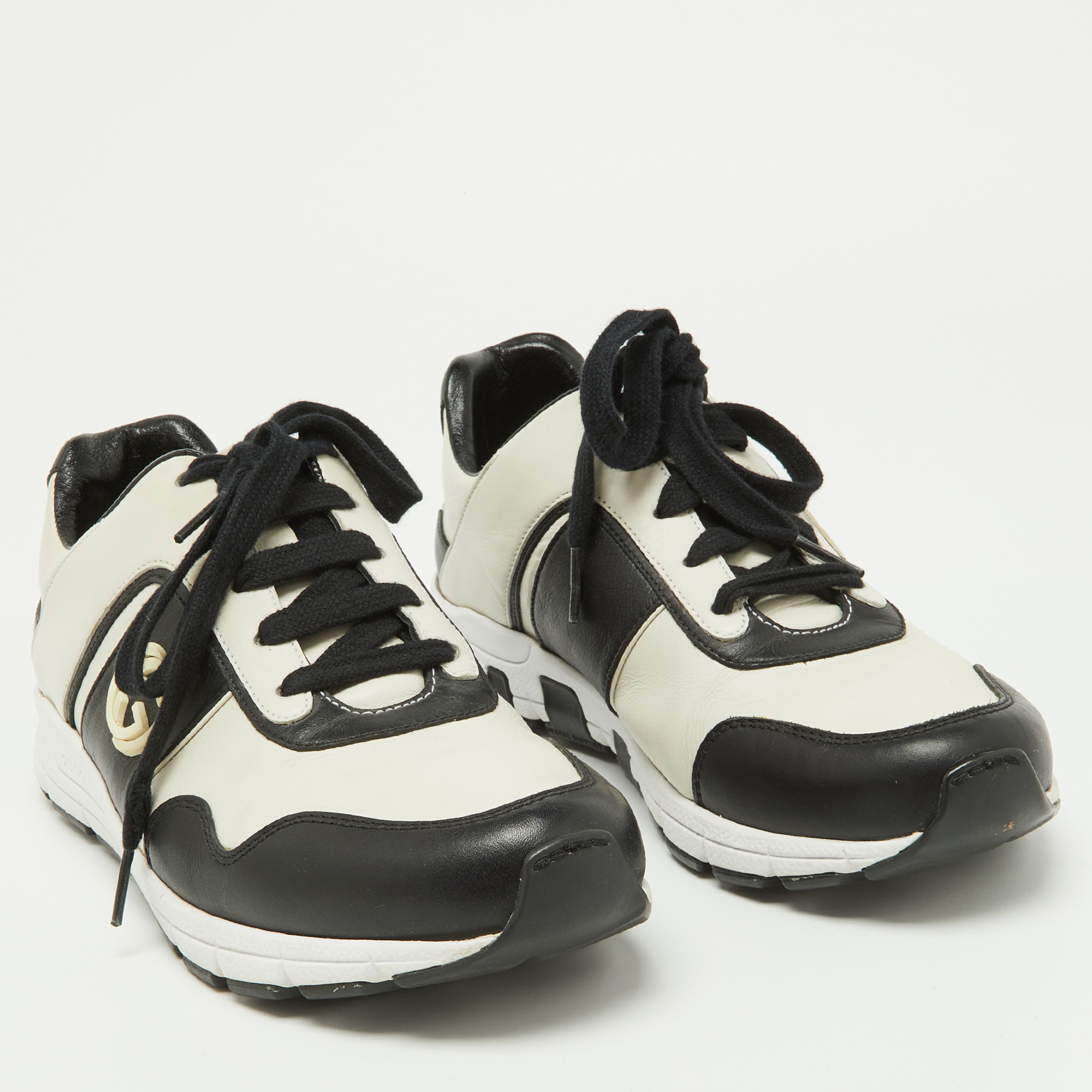Gucci Black/White Leather Miro Sneakers Size 38.5