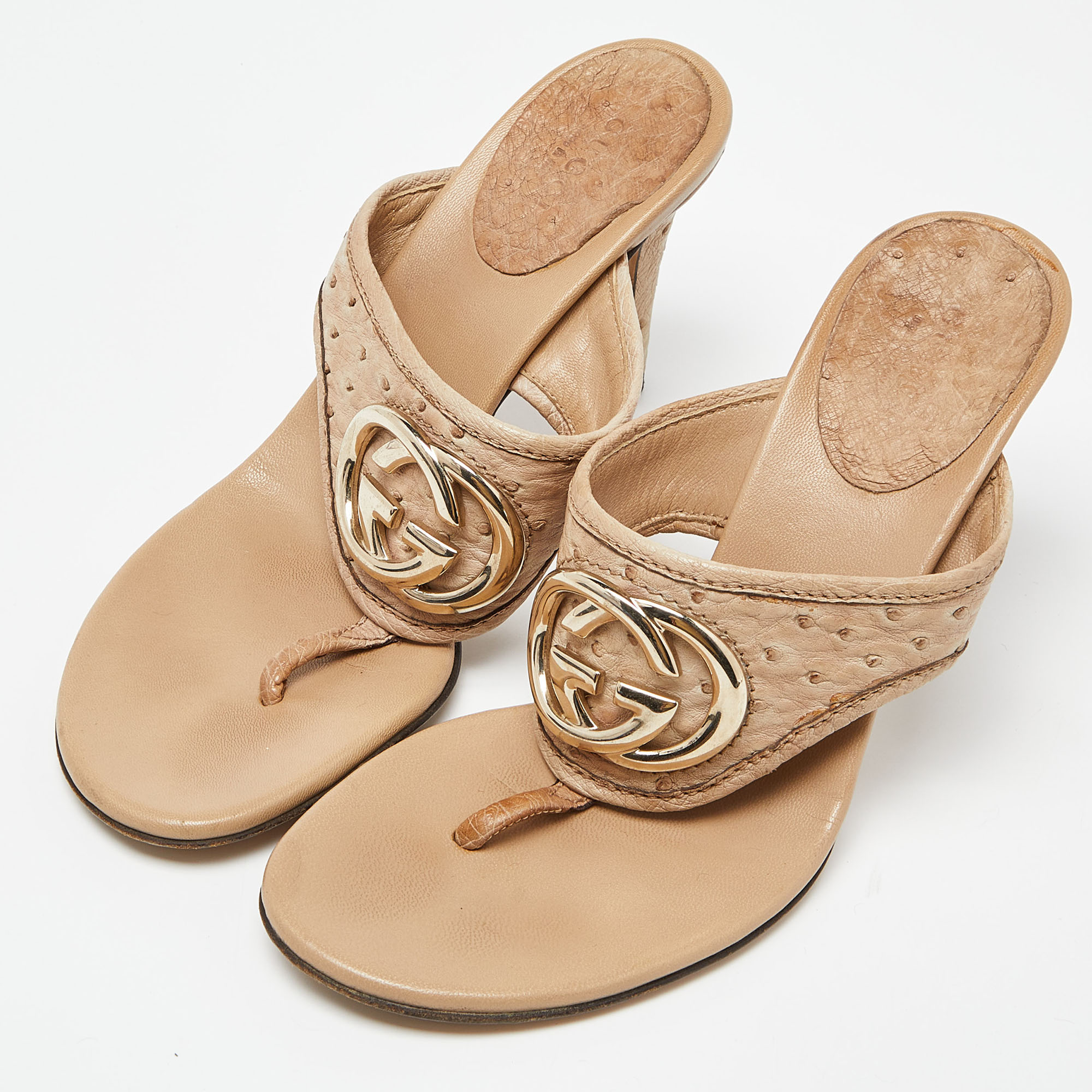 Gucci Beige Ostrich Interlocking G Thong Slide Sandals Size 37