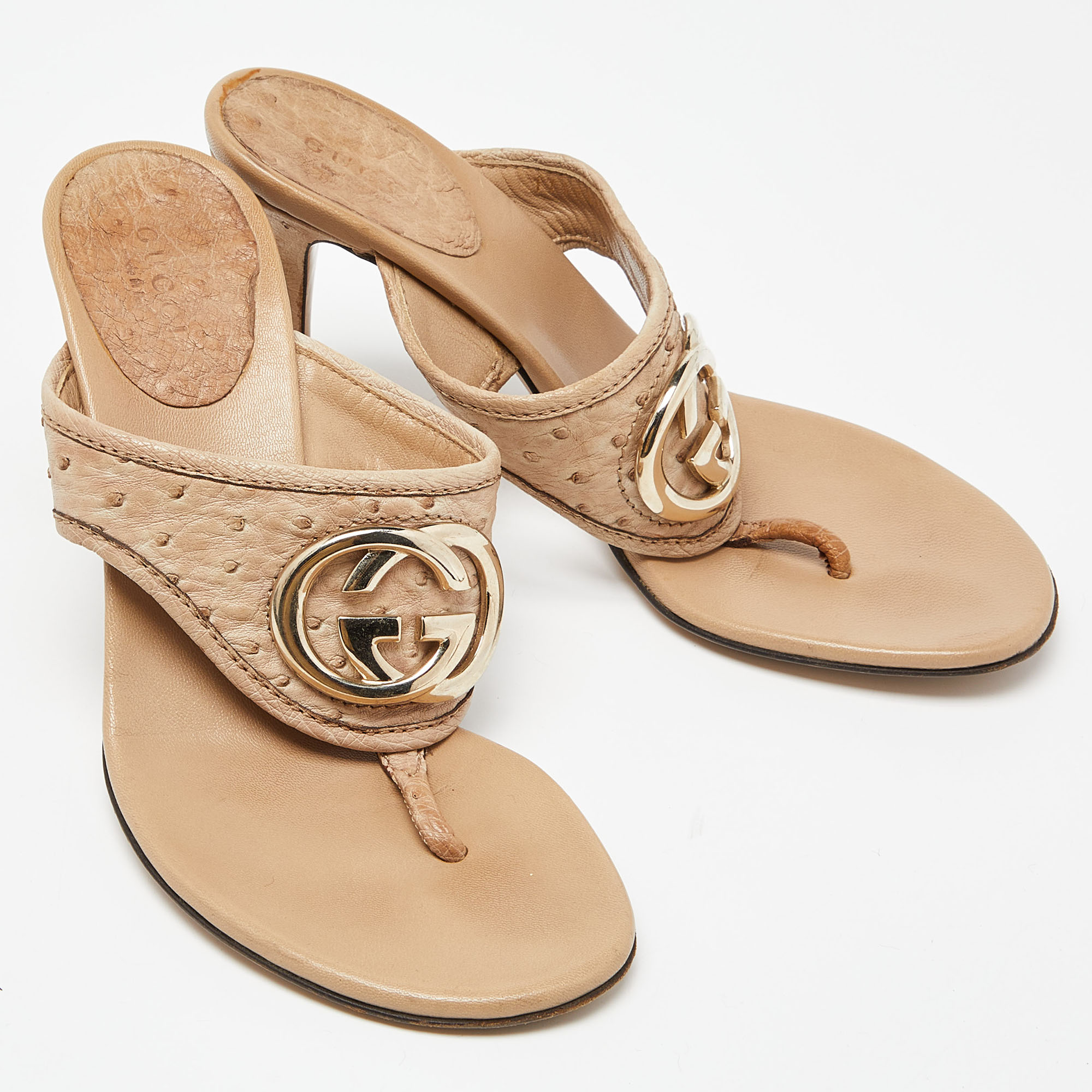 Gucci Beige Ostrich Interlocking G Thong Slide Sandals Size 37