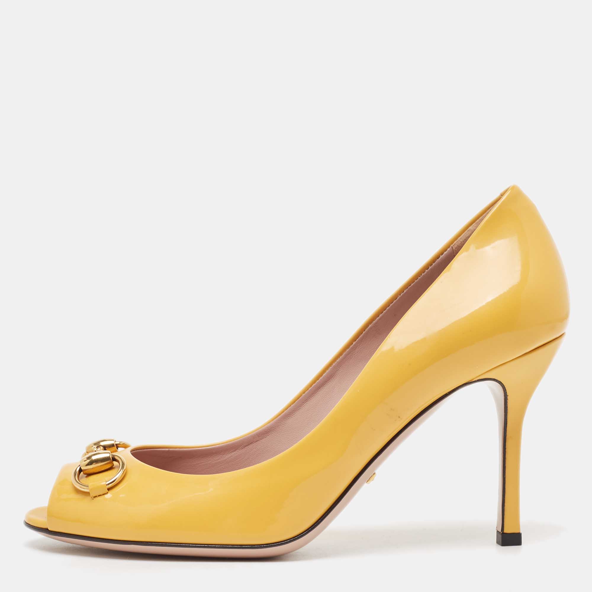 Gucci yellow patent leather horsebit peep toe pumps size 38
