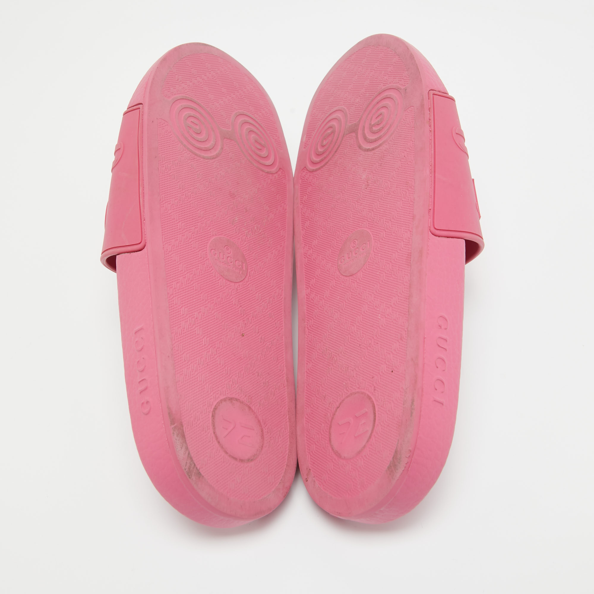 Gucci Pink Rubber Interlocking Logo Slides Size 39