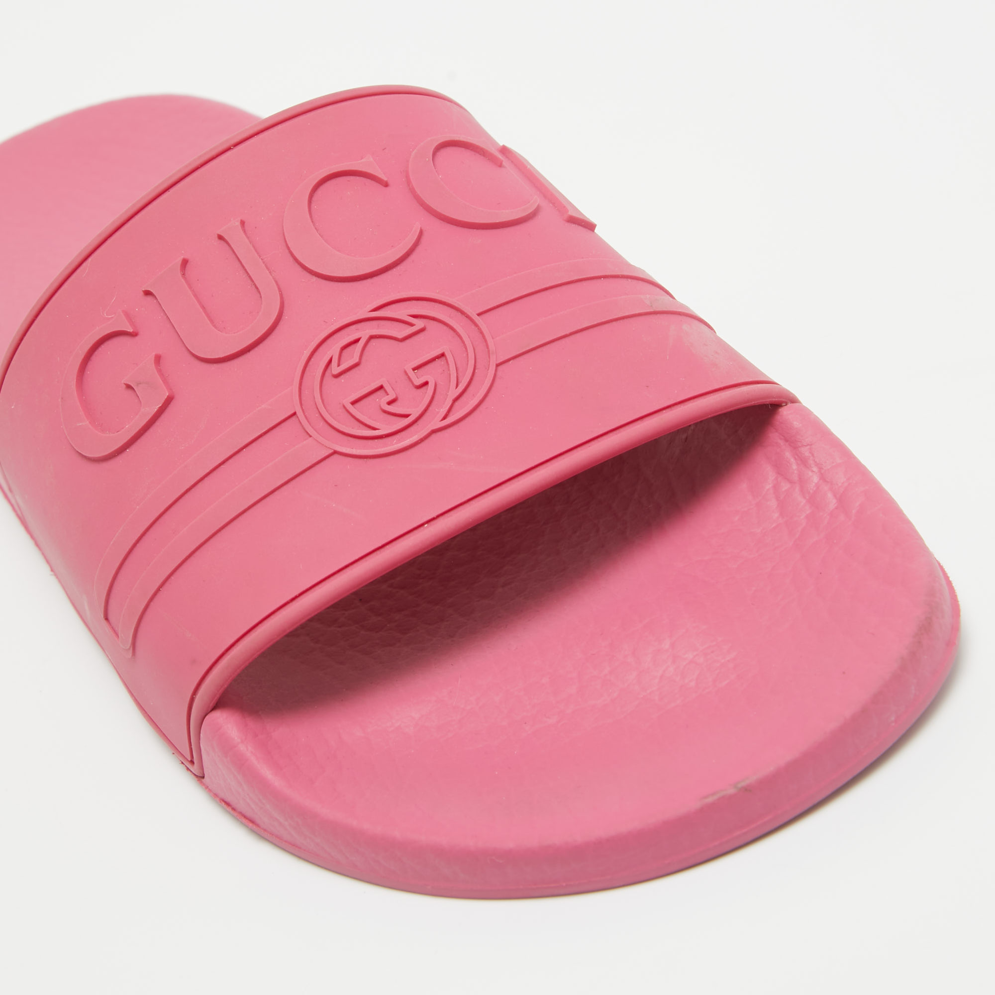 Gucci Pink Rubber Interlocking Logo Slides Size 39