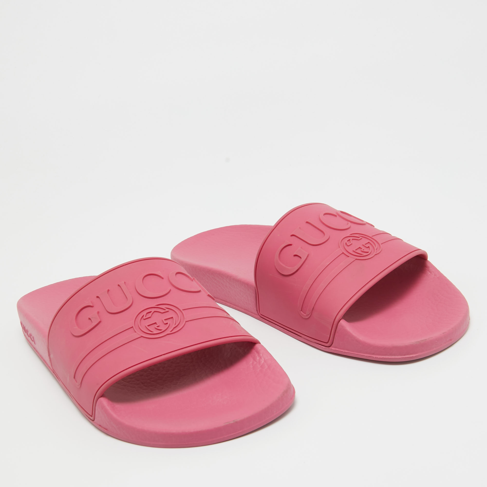 Gucci Pink Rubber Interlocking Logo Slides Size 39