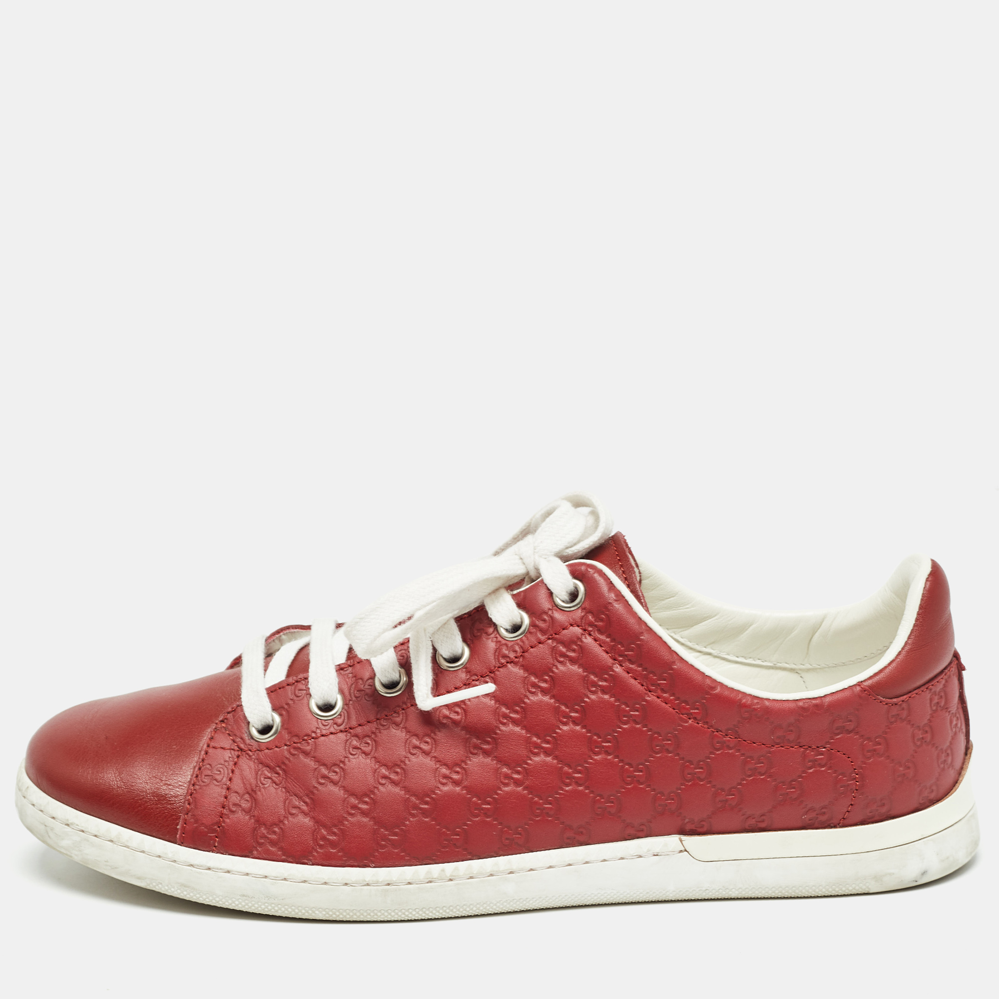 Gucci red microguccissima leather low top sneakers size 38
