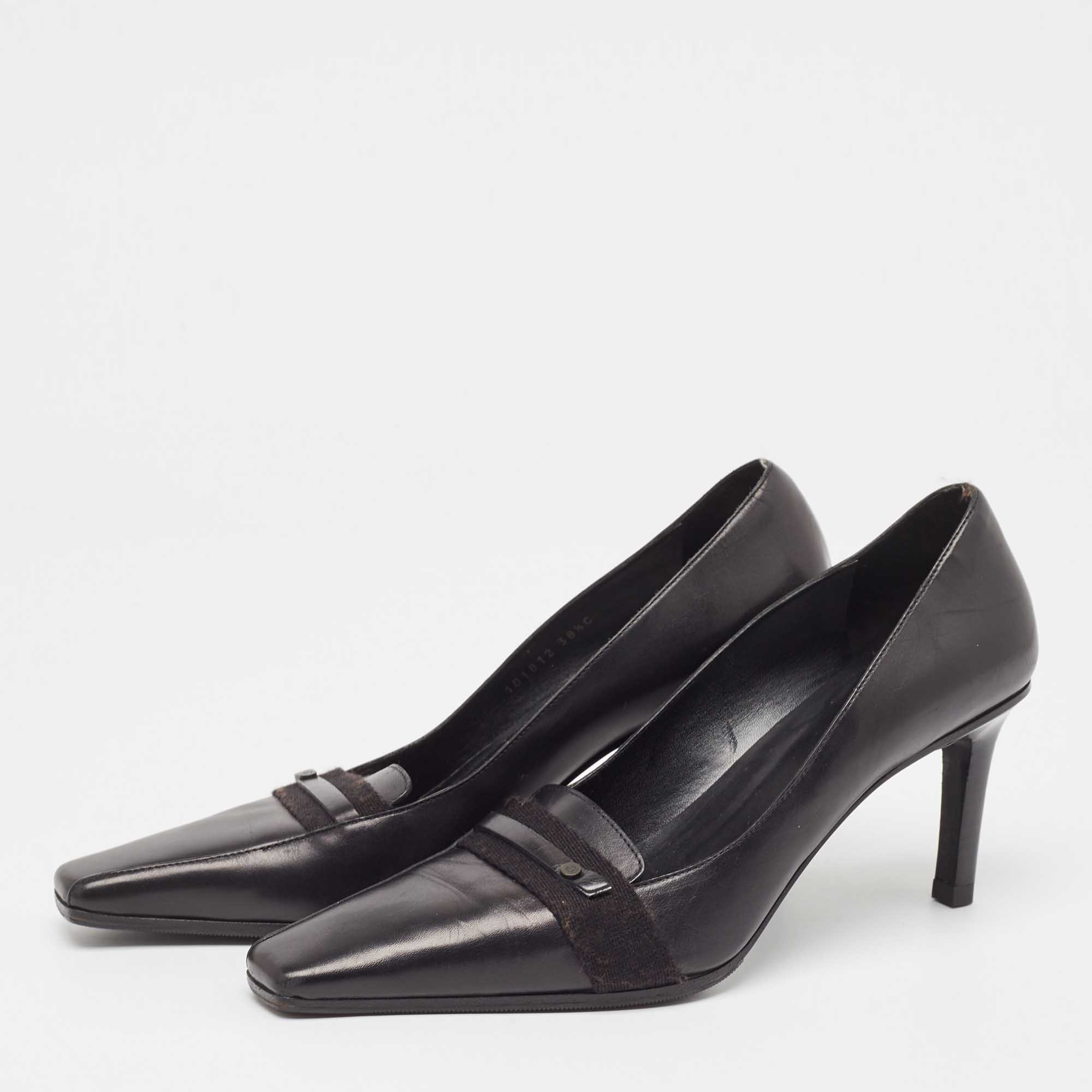 Gucci Vintage Black Leather Pointed Toe Pumps Size 38.5