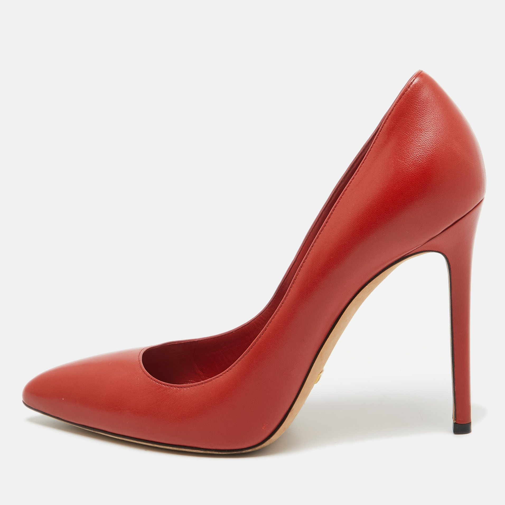 Gucci red leather pointed toe pumps size 38.5