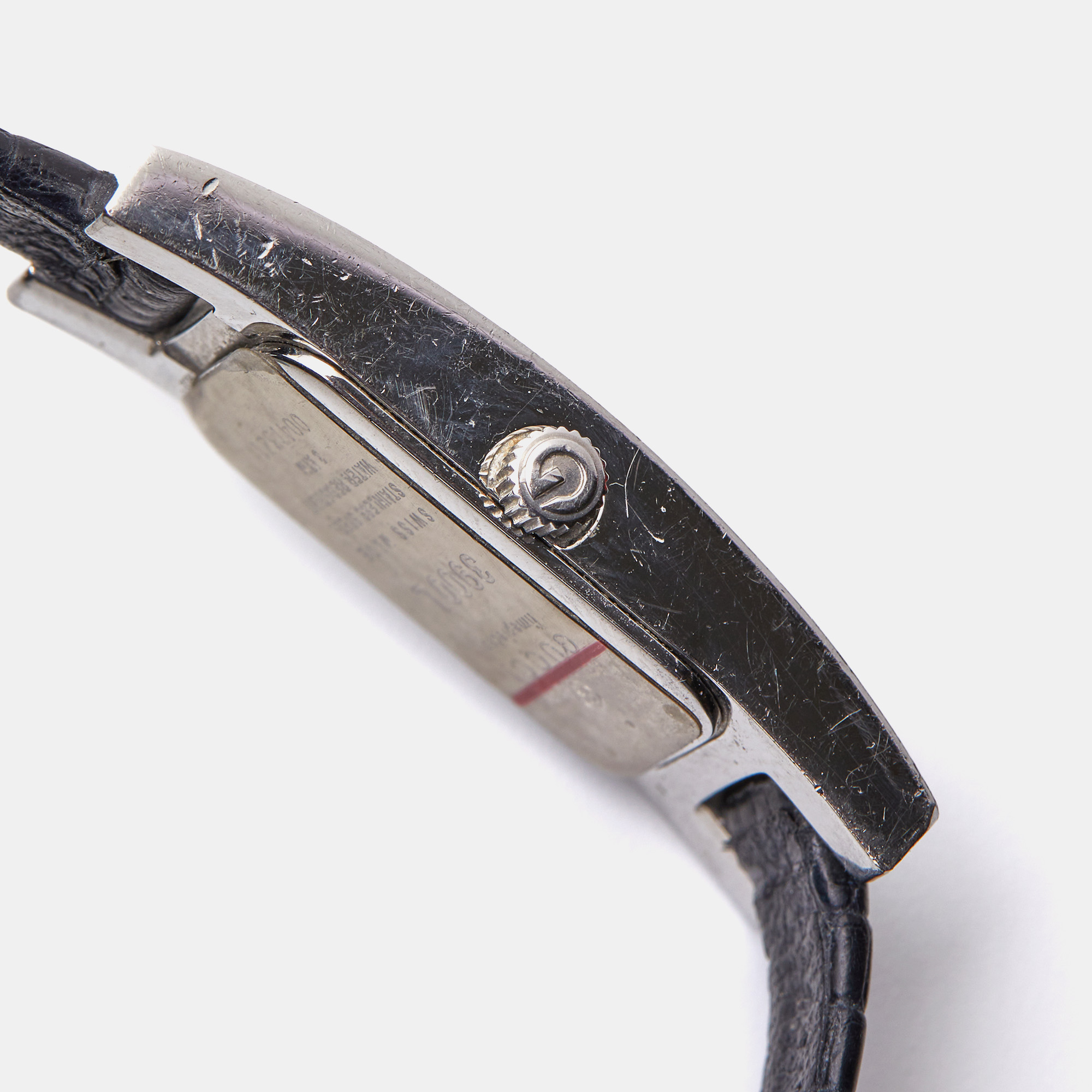 Gucci Black Stainless Steel Lizard 3900L Women's Wristwatch 12 Mm