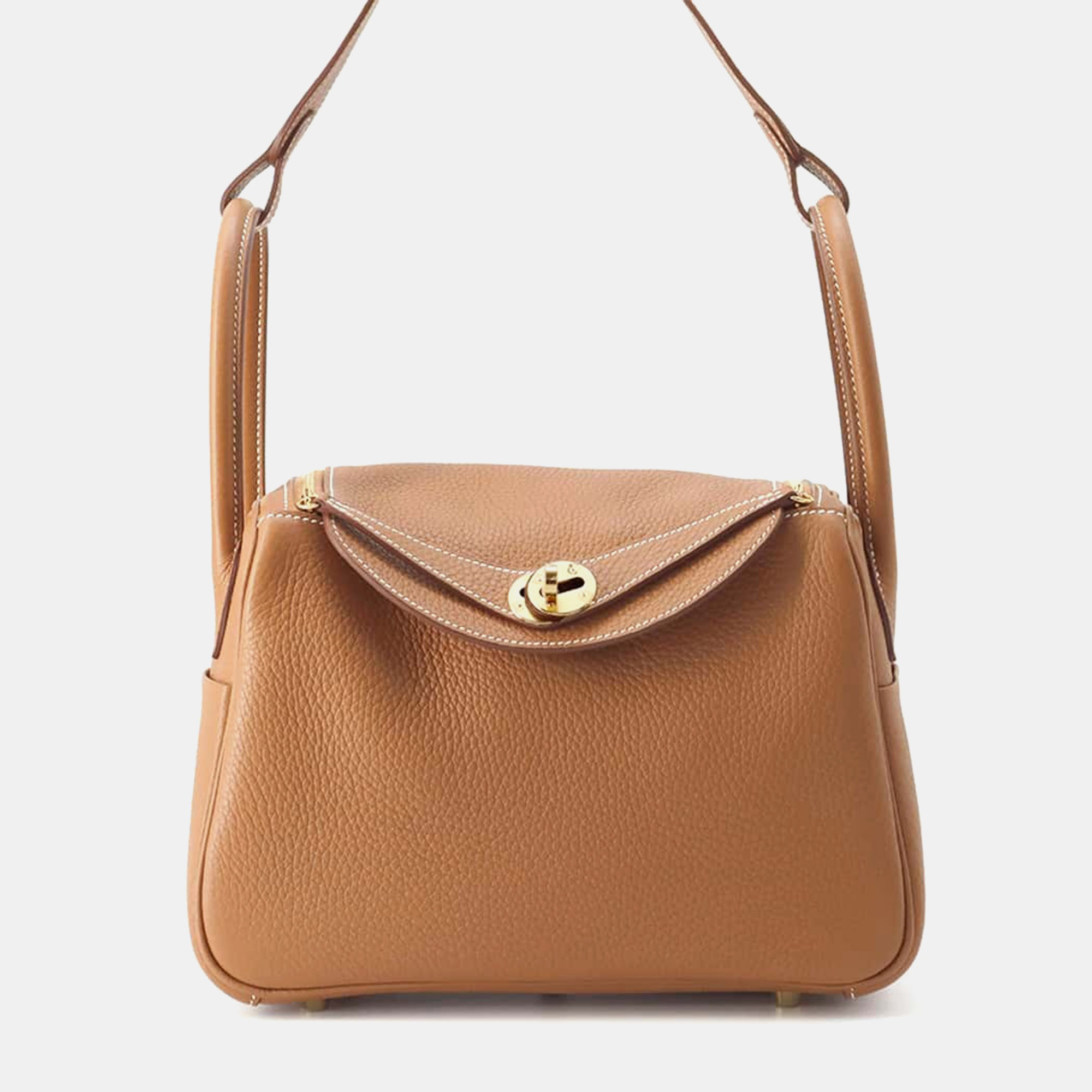 Hermes Gold Taurillon Clemence Leather Lindy 26 Shoulder Bag
Hermes Gold Taurillon Clemence Leather Lindy 26 Shoulder Bag