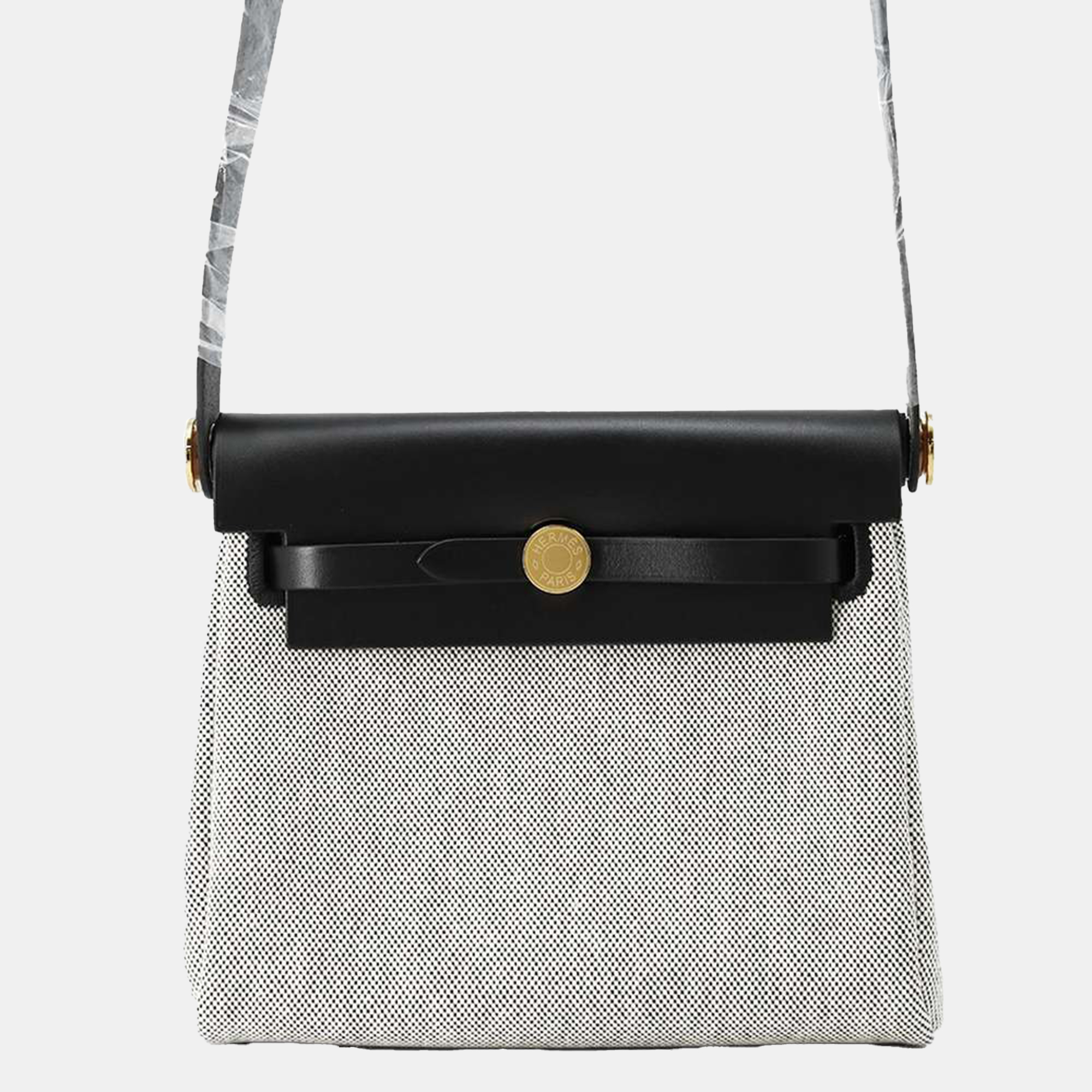 Hermes Black/Ecru Vache Hunter Leather Herbag Zip Toile Military Size Mini
Hermes Black/Ecru Vache Hunter Leather Herbag Zip Toile Military Size Mini
