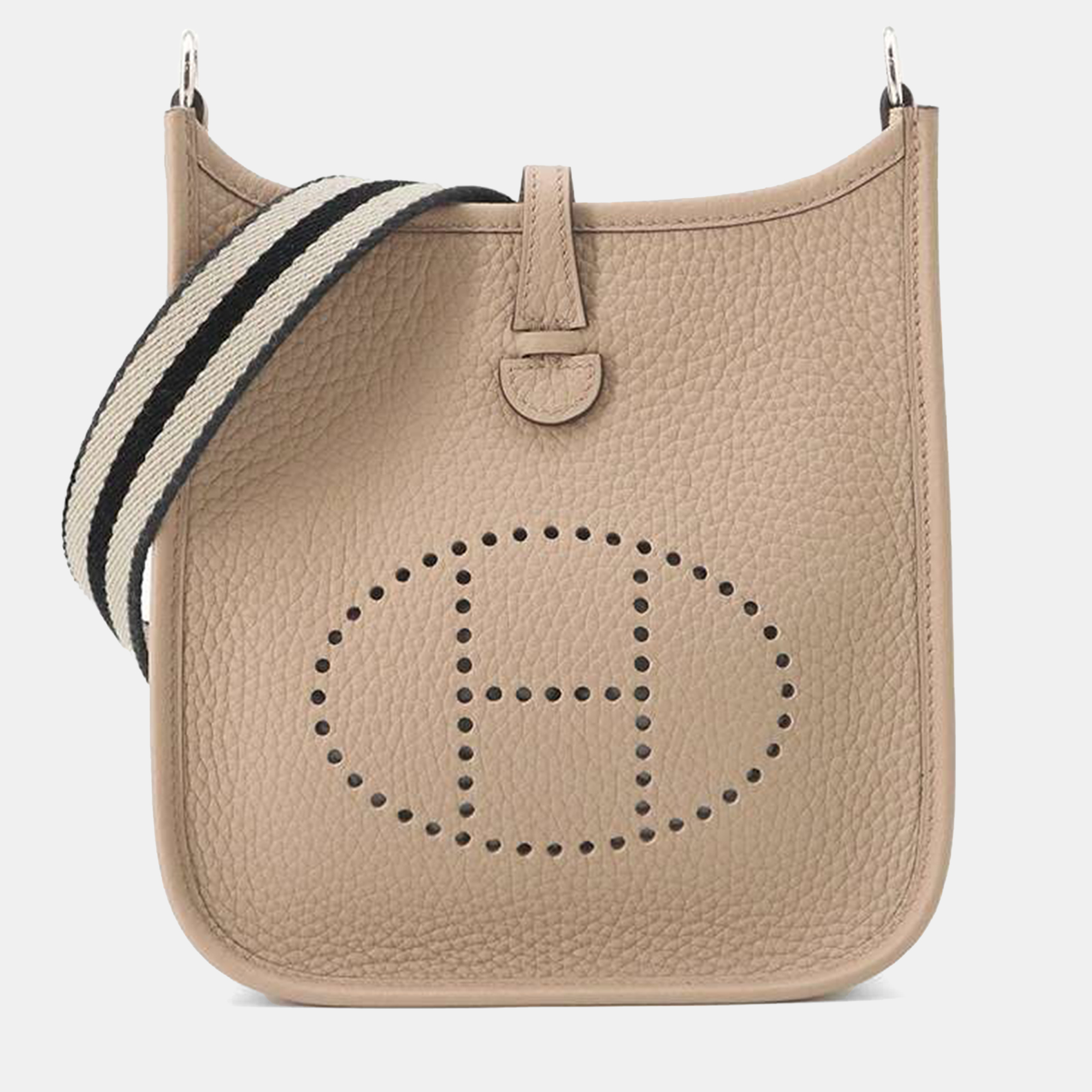 Hermès Beige Marfa Taurillon Clemence Amazon Evelyne Long TPM
Hermès Beige Marfa Taurillon Clemence Amazon Evelyne Long TPM