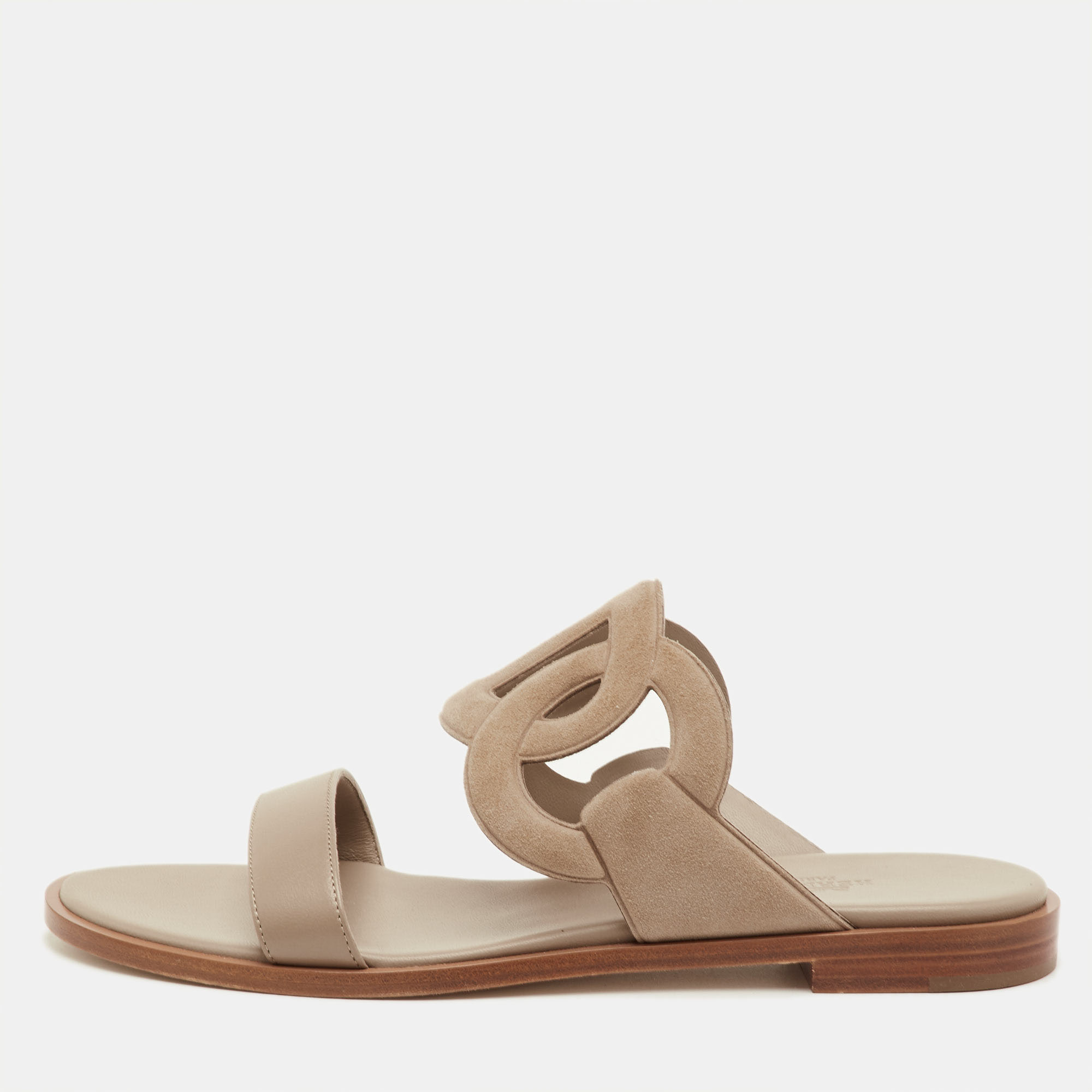 Hermes Lagune Size Khaki Beige Leather and Suede Flat Slide Sandals
Hermes Lagune Size Khaki Beige Leather and Suede Flat Slide Sandals