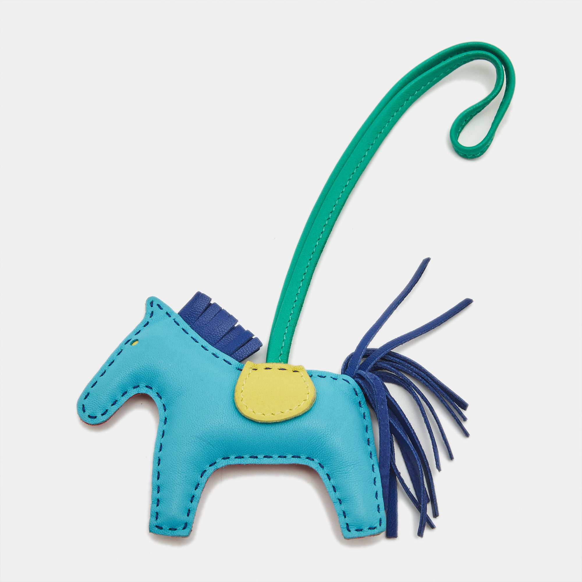 Hermes Rose Shocking/Bleu Azteque/Bleu Electrique/Menthe/Soufre/Violet Milo Leather GriGri Rodeo Bag Charm PM, Multicolor
Hermes Rose Shocking/Bleu Azteque/Bleu Electrique/Menthe/Soufre/Violet Milo Leather GriGri Rodeo Bag Charm PM, Multicolor