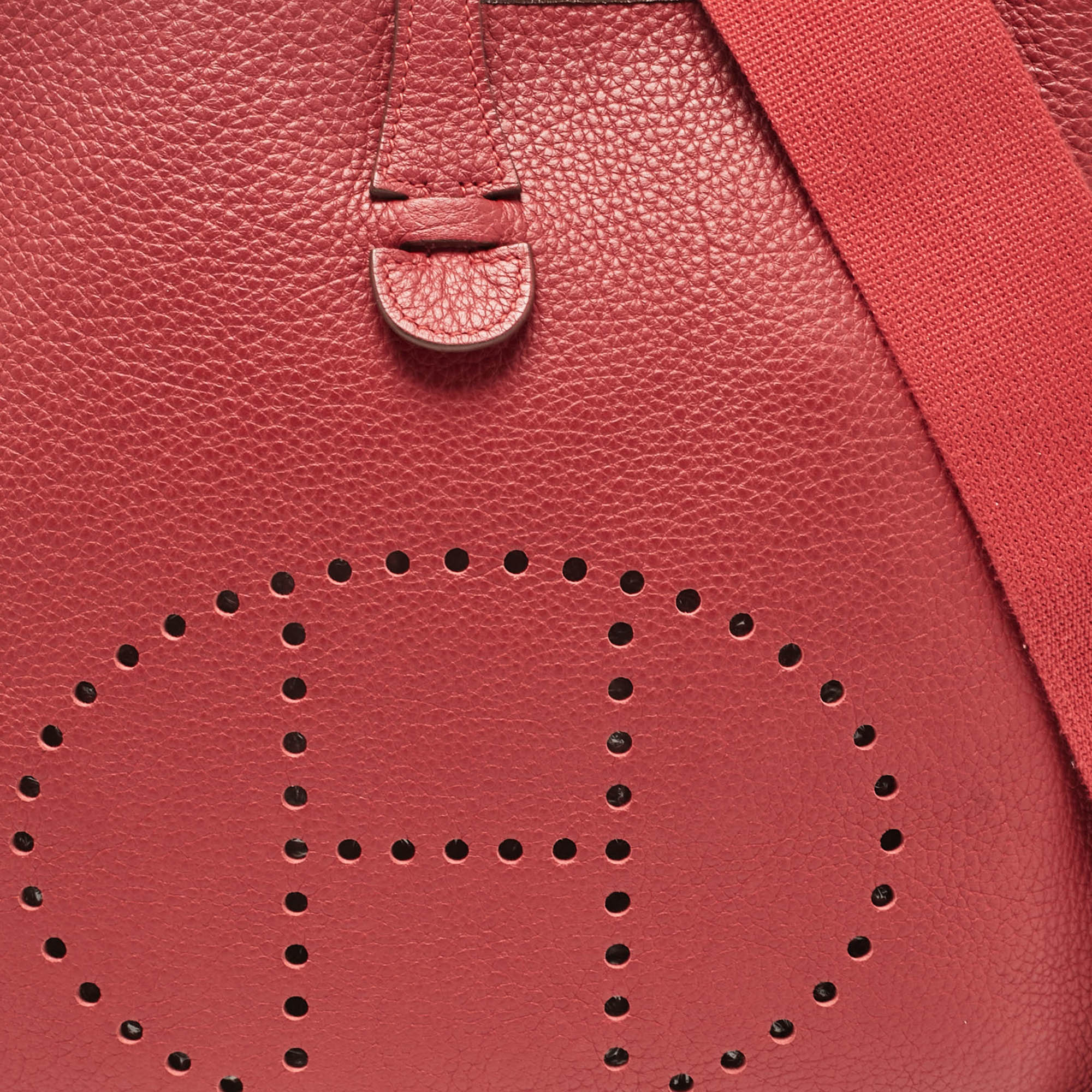 Hermes Rouge Casaque Taurillon Clemence Leather Evelyne II PM Bag