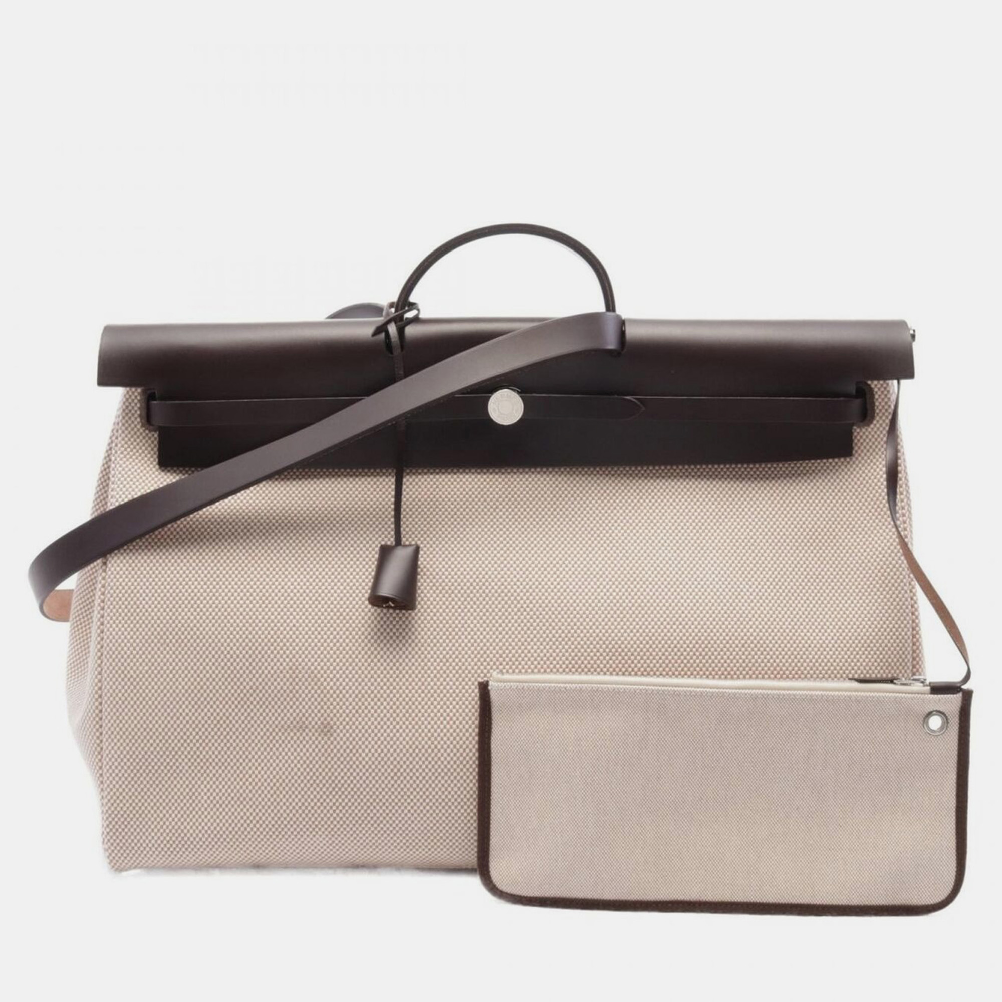 Hermes Herbag Zip 50 Retourne Cabin Hand Bag U Toile Gm Chocolat Ecru Shw, Beige
Hermes Herbag Zip 50 Retourne Cabin Hand Bag U Toile Gm Chocolat Ecru Shw, Beige