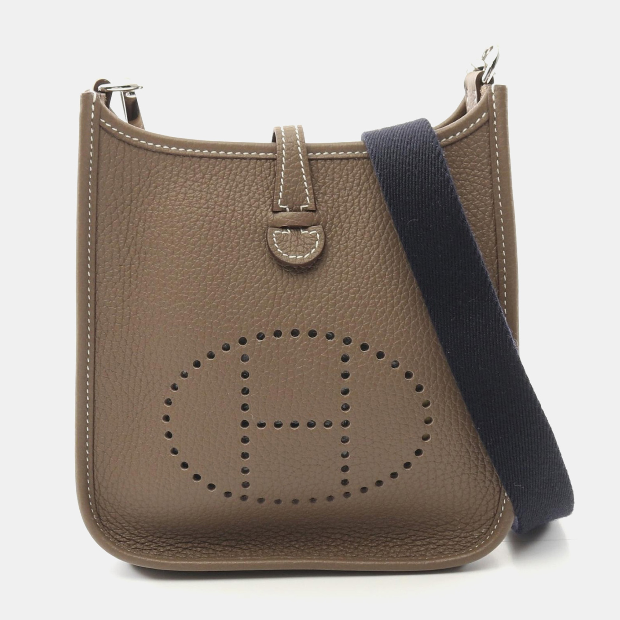 Hermes Etoupe Taurillon Clemence Evelyne Tpm Amazon Shoulder Crossbody Bag Y SHW, Brown
Hermes Etoupe Taurillon Clemence Evelyne Tpm Amazon Shoulder Crossbody Bag Y SHW, Brown