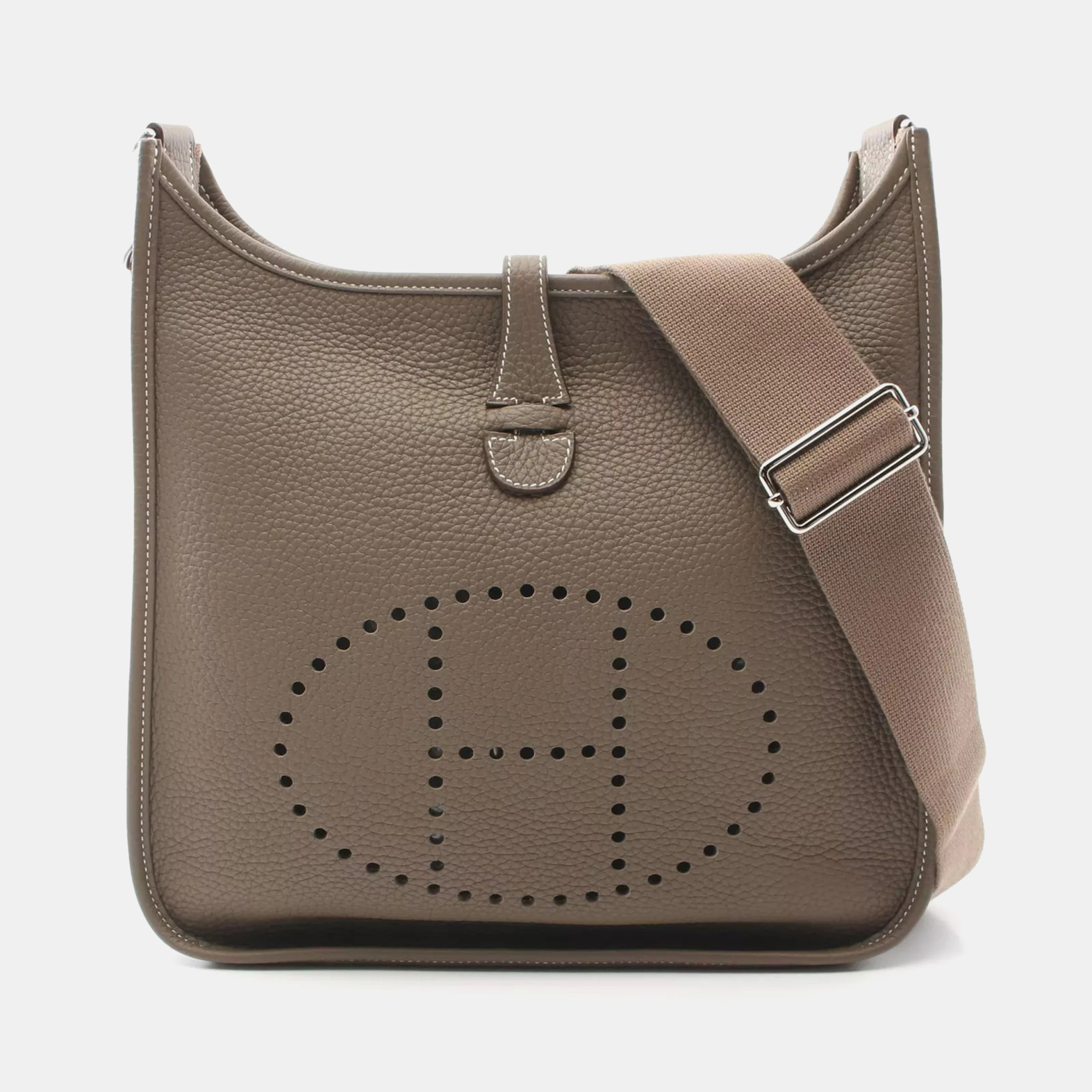 Hermes Etoupe Taurillon Clemence Evelyne 3 Pm Shoulder Crossbody Bag, Brown
Hermes Etoupe Taurillon Clemence Evelyne 3 Pm Shoulder Crossbody Bag, Brown