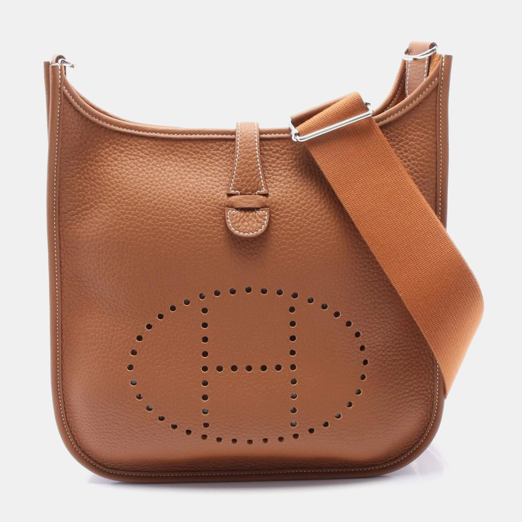Hermes Gold Taurillon Clemence Evelyne 3 Pm Shoulder Crossbody Bag
Hermes Gold Taurillon Clemence Evelyne 3 Pm Shoulder Crossbody Bag
