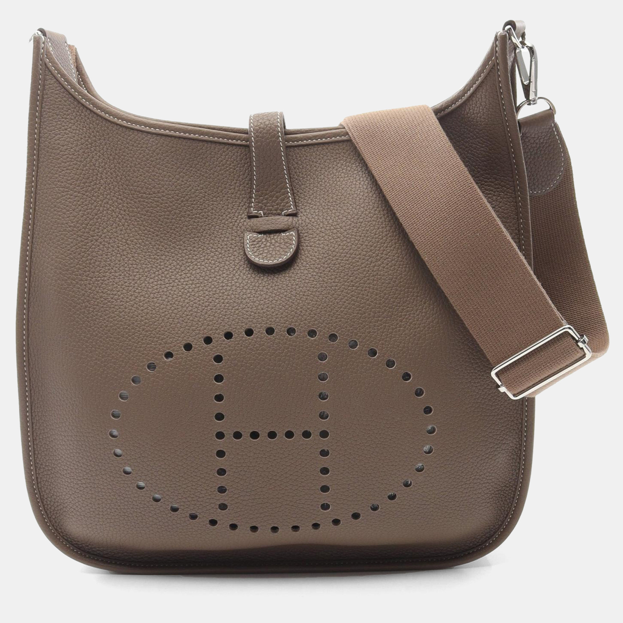 Hermes Etoupe Evelyne Taurillon Clemence Shoulder Bag GM, Brown
Hermes Etoupe Evelyne Taurillon Clemence Shoulder Bag GM, Brown