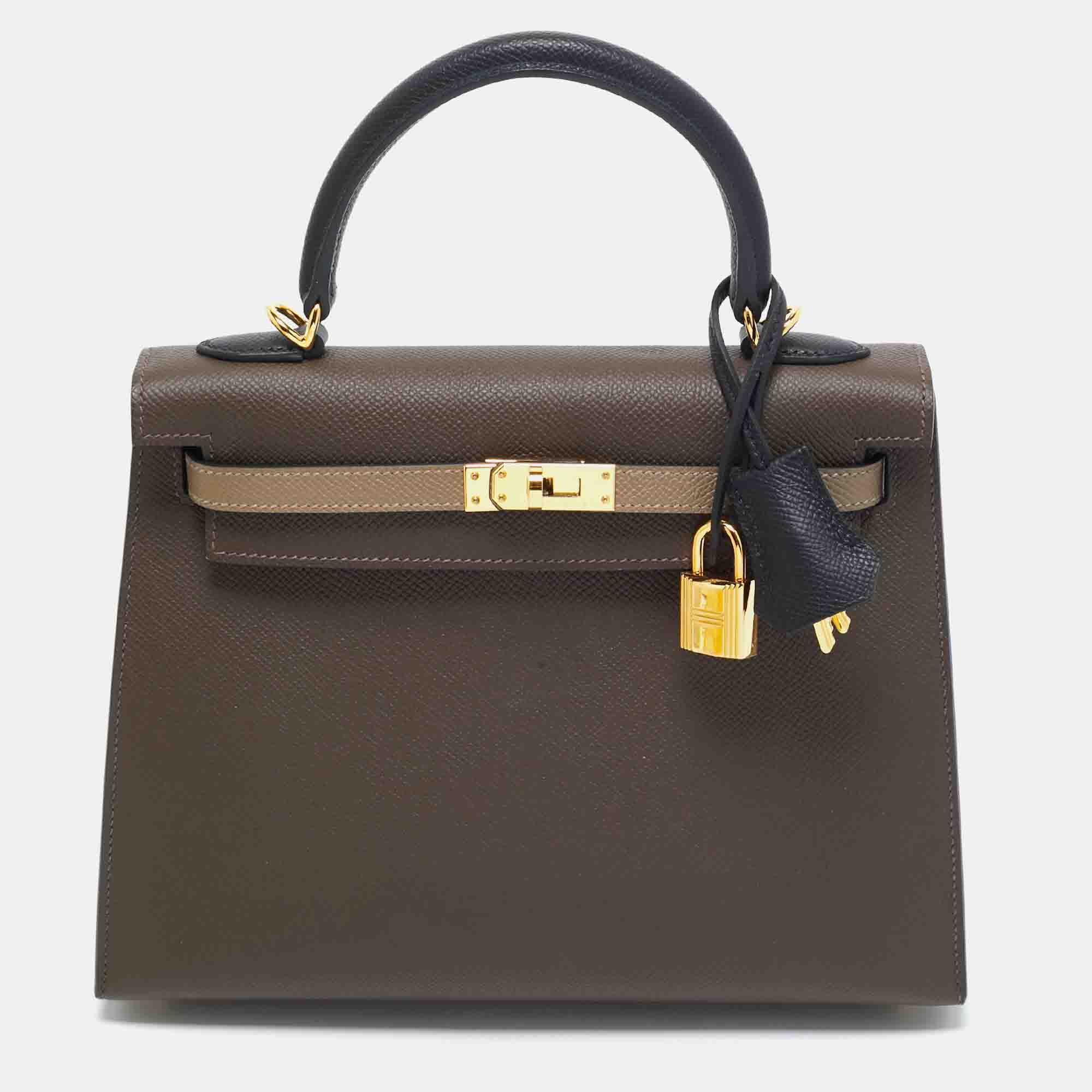 Hermes Ecorce/Etoupe/Noir Epsom Leather Gold Finish Kelly Sellier 25 Bag, Multicolor
Hermes Ecorce/Etoupe/Noir Epsom Leather Gold Finish Kelly Sellier 25 Bag, Multicolor