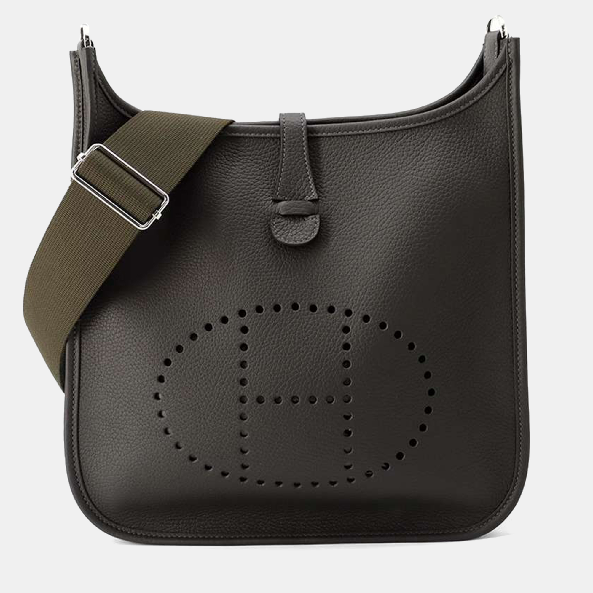 Hermès Dark Bronze Taurillon Clemence Amazon Evelyne III PM, Grey
Hermès Dark Bronze Taurillon Clemence Amazon Evelyne III PM, Grey