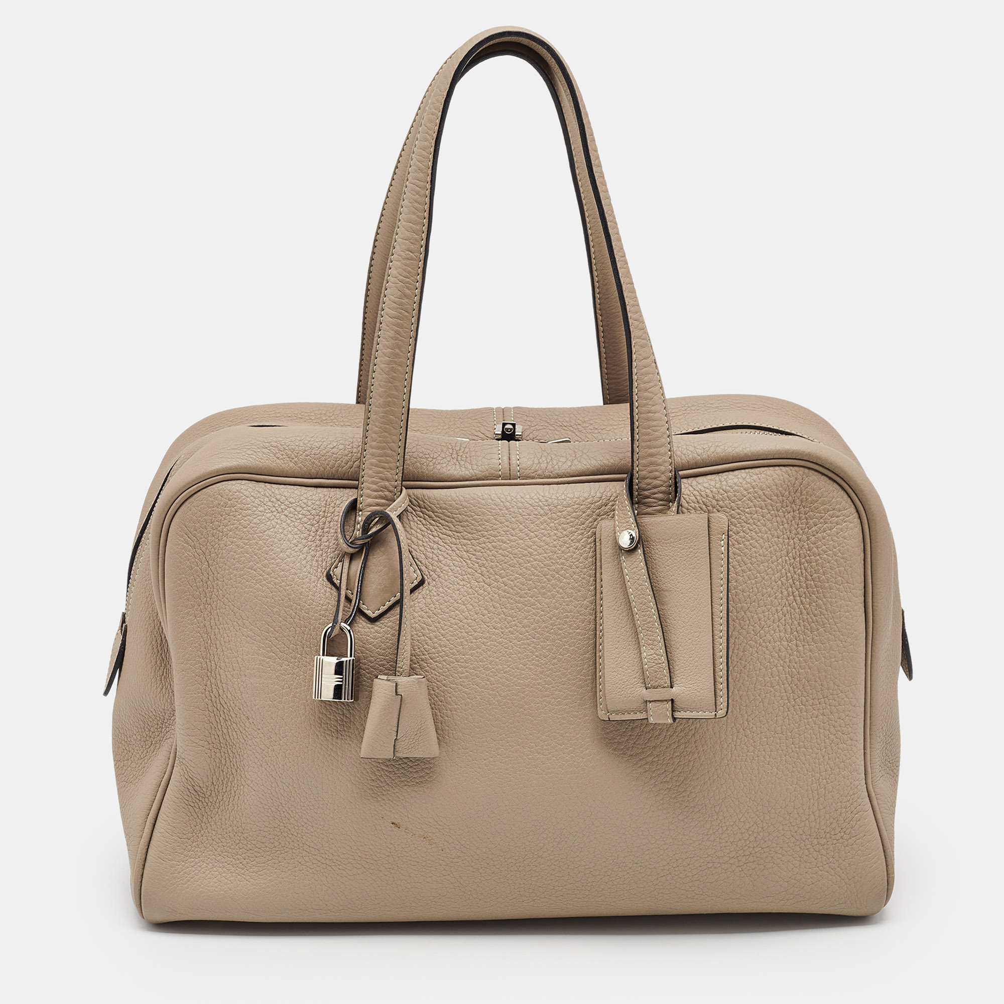 Hermès Etoupe Taurillon Clemence Leather Victoria II Fourre Tout 35 Bag, Beige
Hermès Etoupe Taurillon Clemence Leather Victoria II Fourre Tout 35 Bag, Beige