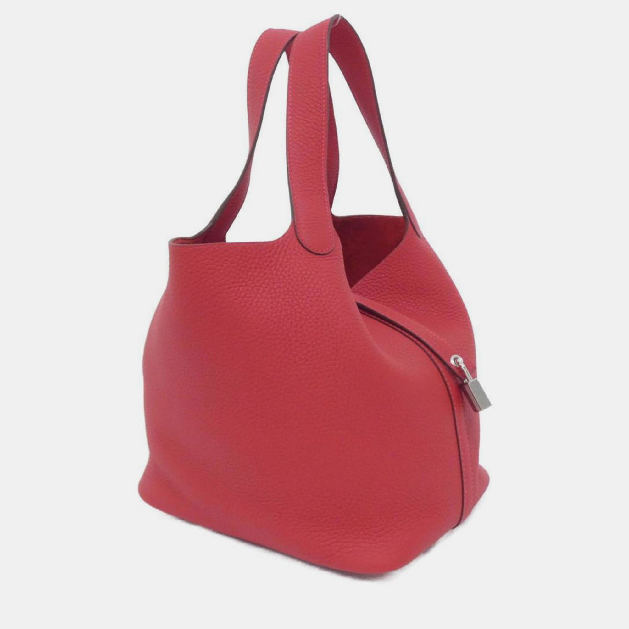 Hermes Picotin Lock 22 Handbag, Red
Hermes Picotin Lock 22 Handbag, Red