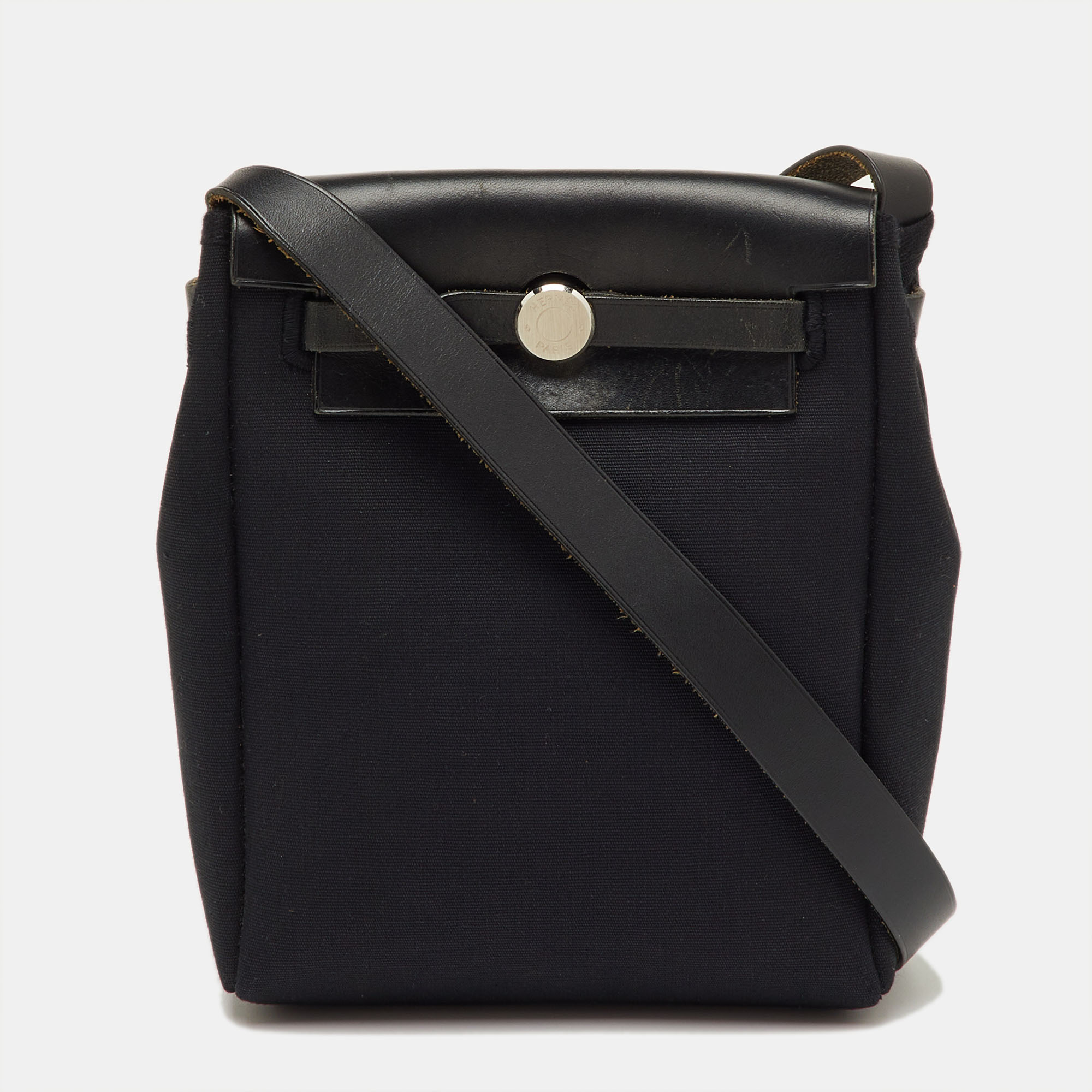 Hermès Black/Beige Toile and Vache Hunter Leather 2-in-1 Herbag TPM Bag
Hermès Black/Beige Toile and Vache Hunter Leather 2-in-1 Herbag TPM Bag