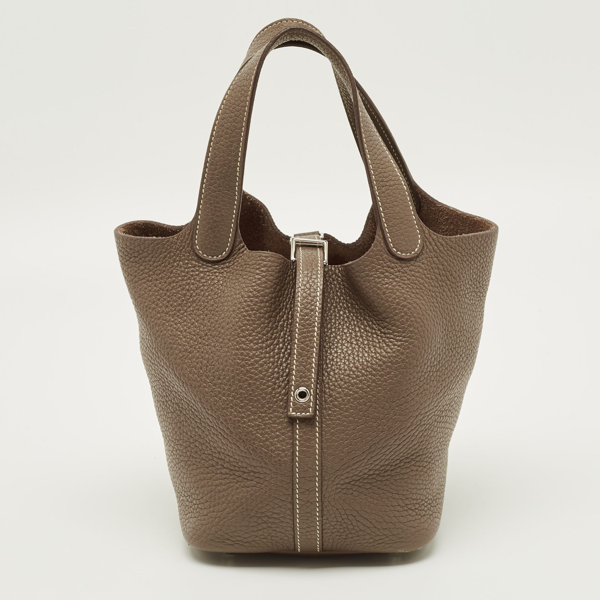 Hermès Picotin Lock 18 Etoupe Taurillon Clemence Leather Tote, Grey
Hermès Picotin Lock 18 Etoupe Taurillon Clemence Leather Tote, Grey