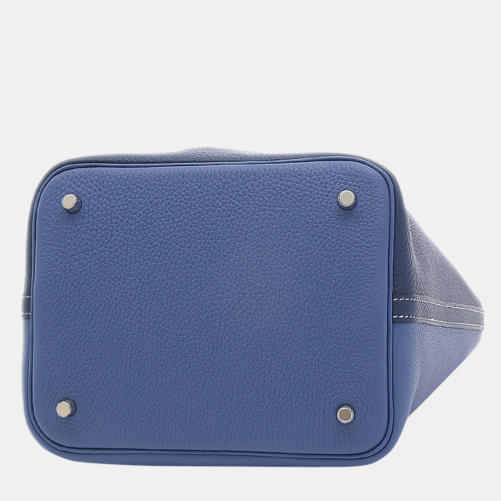 Hermes Picotan Lock MM 22 Kazak Taurillon Blue Safir Brighton Z Engraved Handbag
Hermes Picotan Lock MM 22 Kazak Taurillon Blue Safir Brighton Z Engraved Handbag