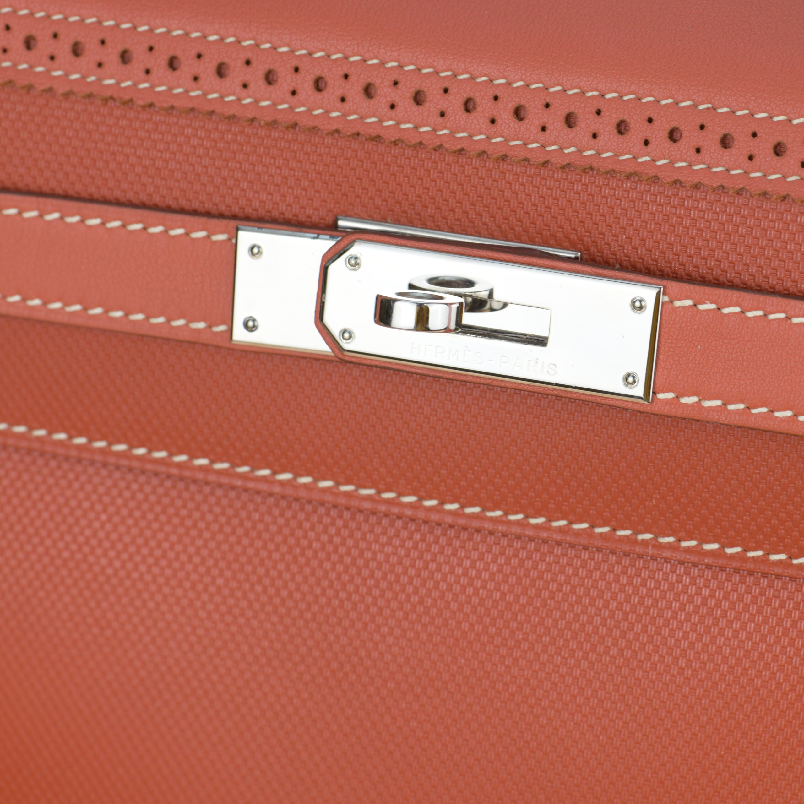 Hermes Sanguine Swift Leather Palladium Hardware Ghillies Retourne Kelly 32 Bag