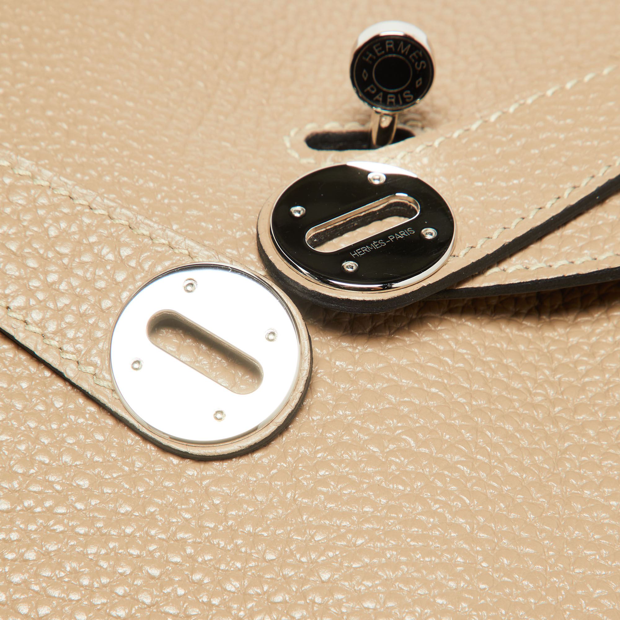 Hermès Gris Tourterelle Taurillion Clemence Leather Palladium Finish Lindy 34 Bag