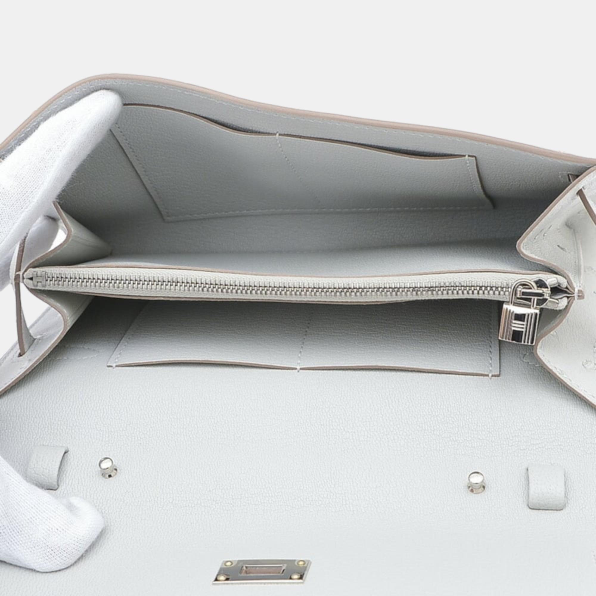 Hermes Kelly Wallet Too Go Aust Gripere Silver Hardware U Engraved, White
Hermes Kelly Wallet Too Go Aust Gripere Silver Hardware U Engraved, White
