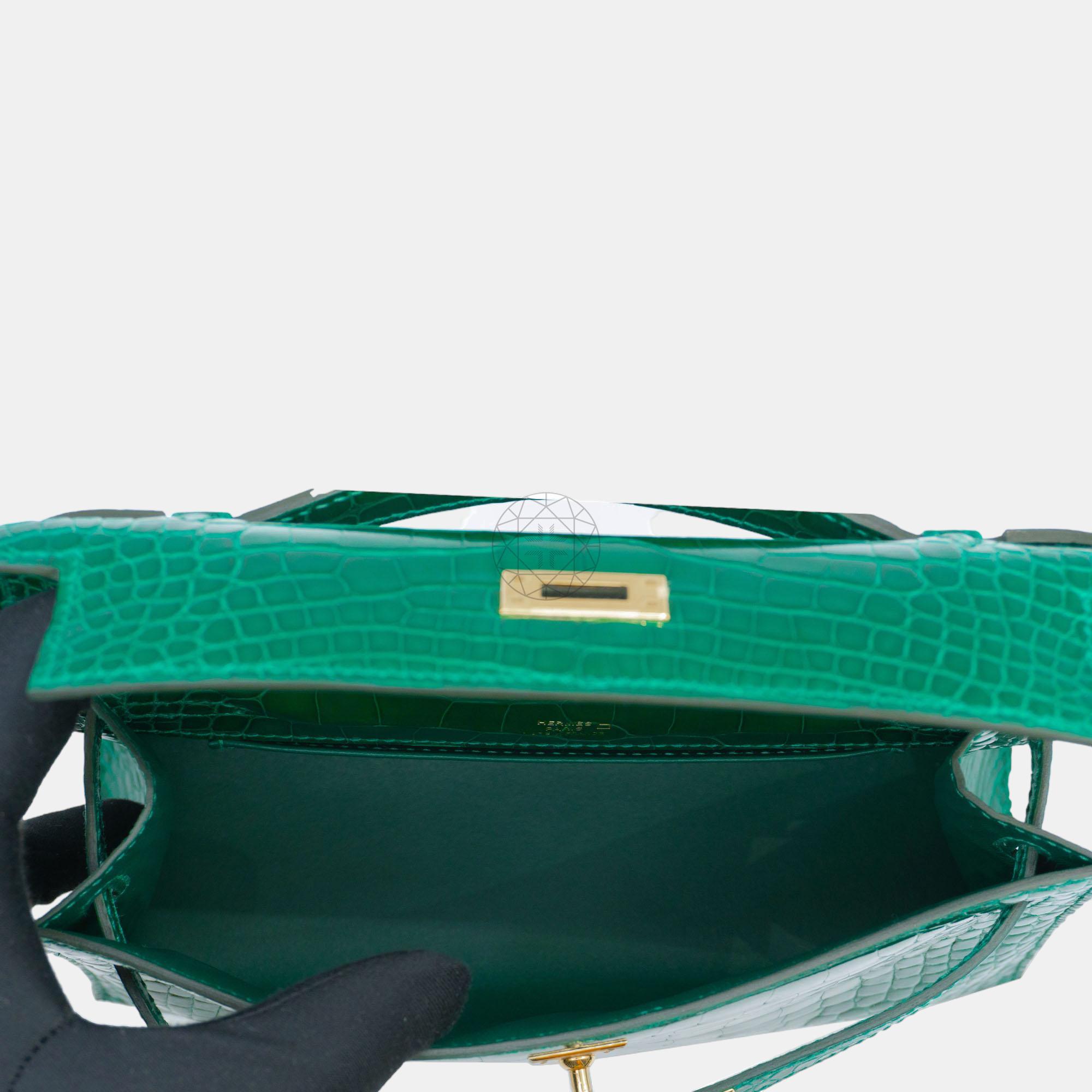 Hermès Kelly Pochette In Emerald Alligator With GHW Bag