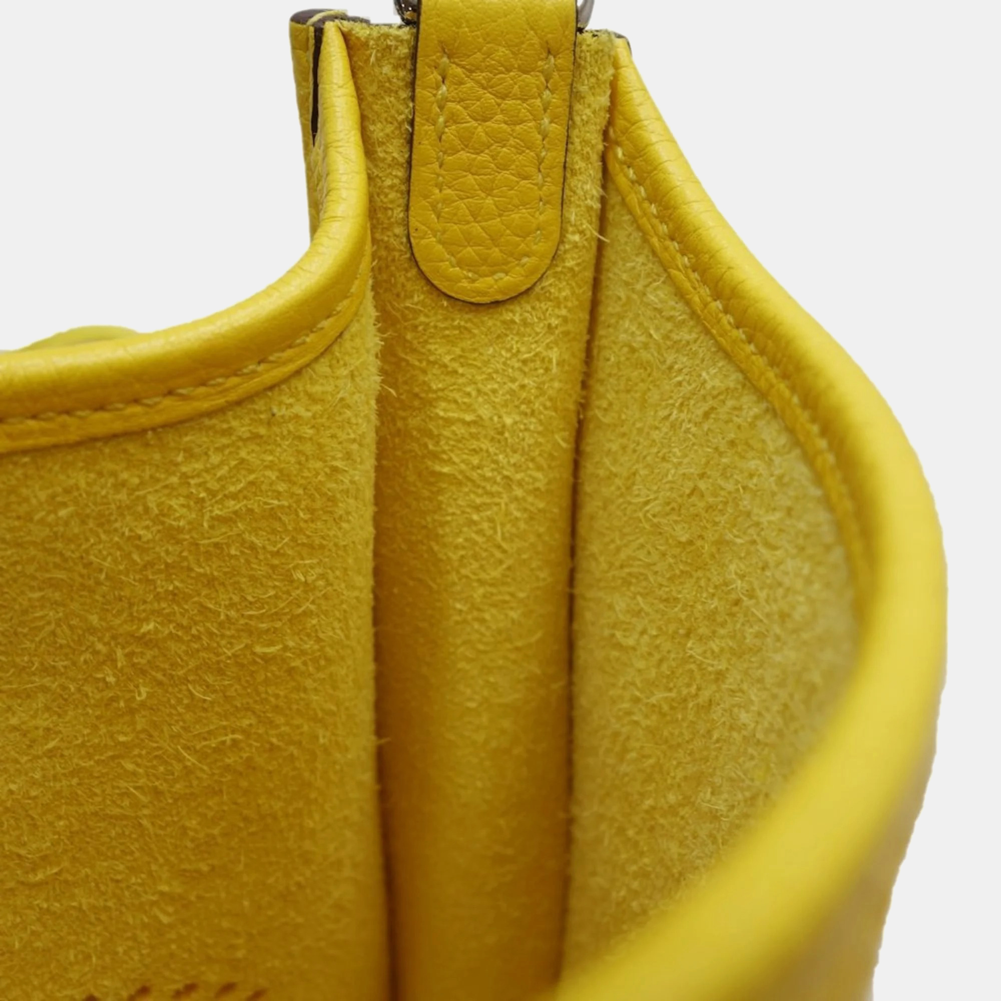 HERMES Evelyn TPM Crossbody Shoulder Bag Taurillon Clemence Jaune Naple 450189