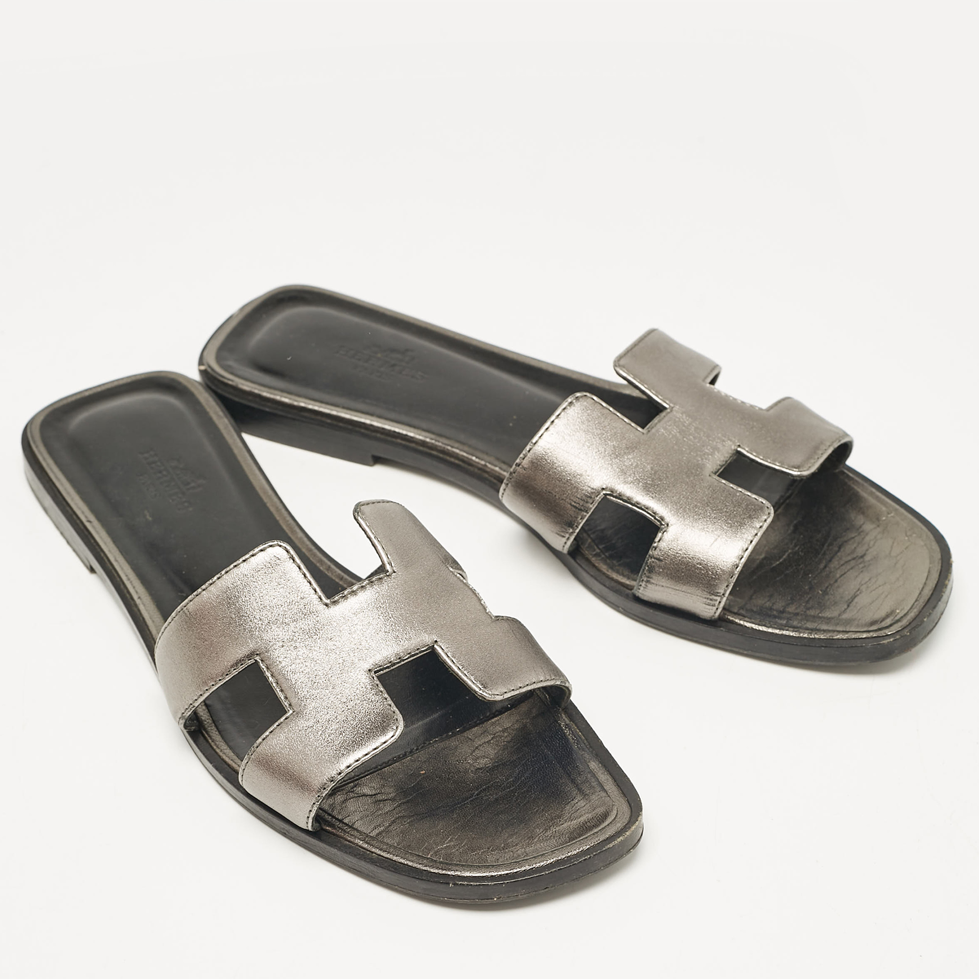 Hermes Metallic Grey Leather Oran Flat Slides Size 38